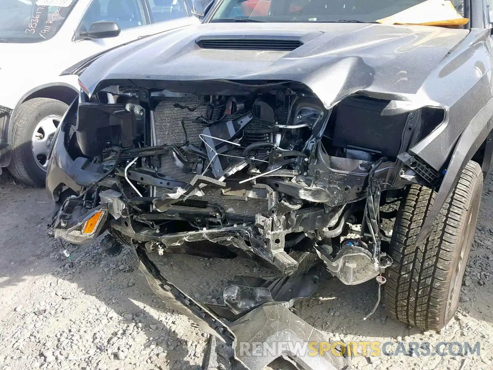 9 Photograph of a damaged car 3TMAZ5CN6KM088485 TOYOTA TACOMA DOU 2019