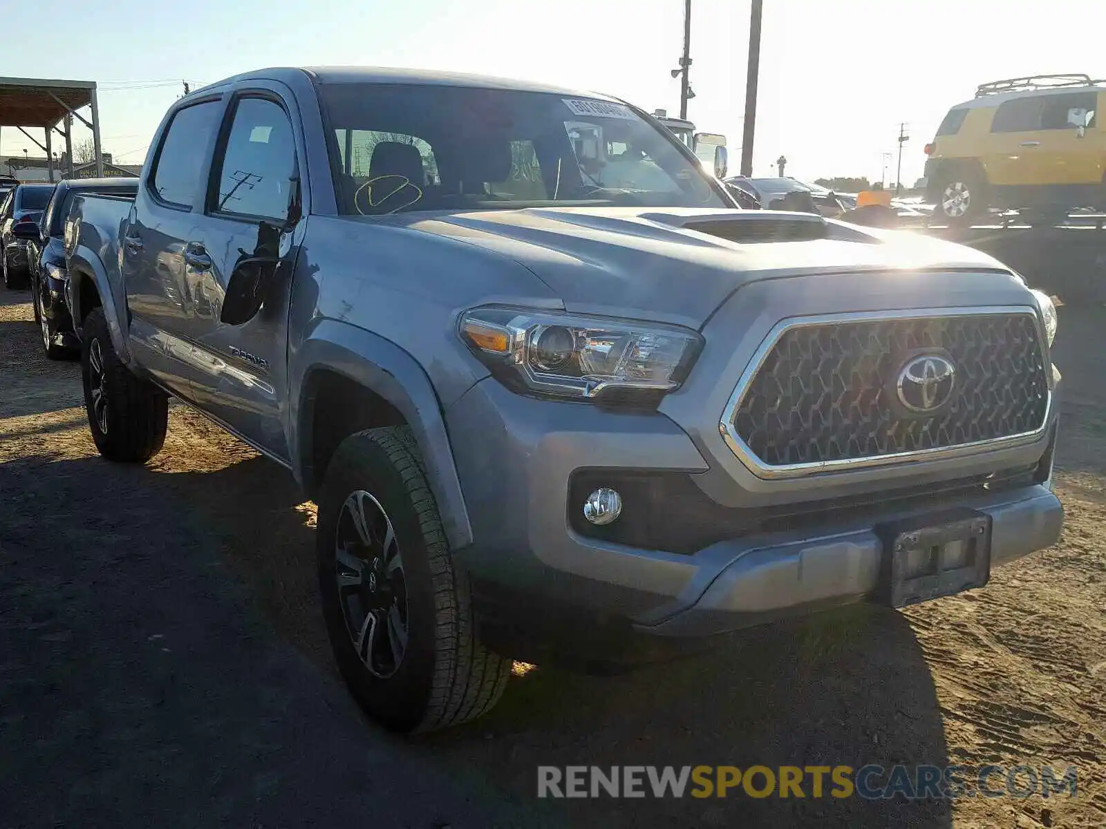 1 Photograph of a damaged car 3TMAZ5CN6KM096425 TOYOTA TACOMA DOU 2019