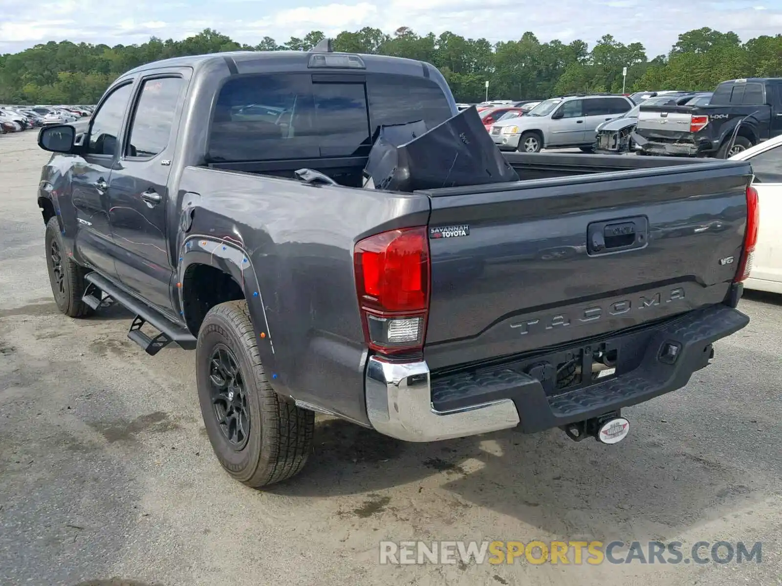 3 Photograph of a damaged car 3TMAZ5CN6KM100103 TOYOTA TACOMA DOU 2019