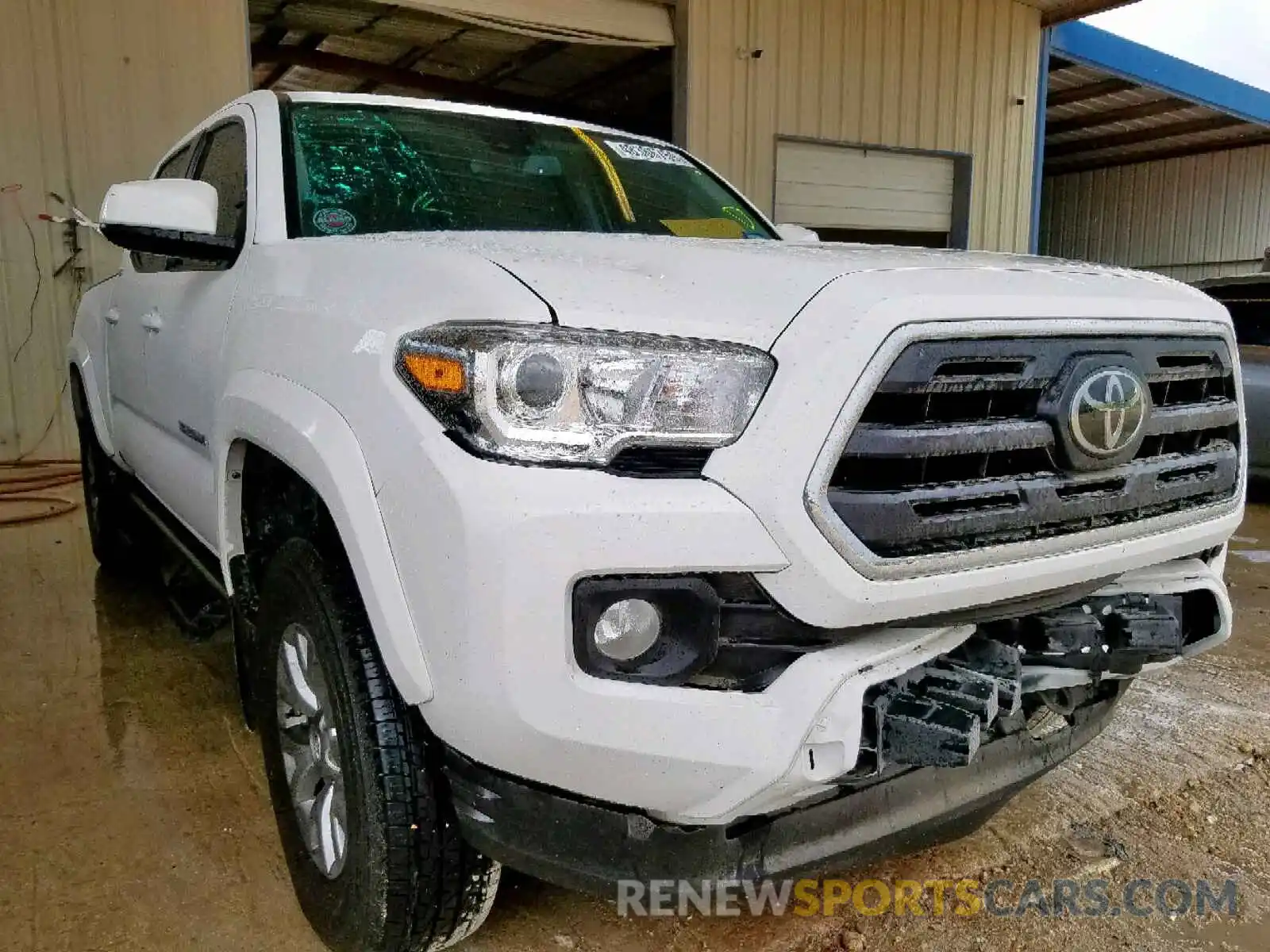 1 Photograph of a damaged car 3TMAZ5CN7KM084896 TOYOTA TACOMA DOU 2019