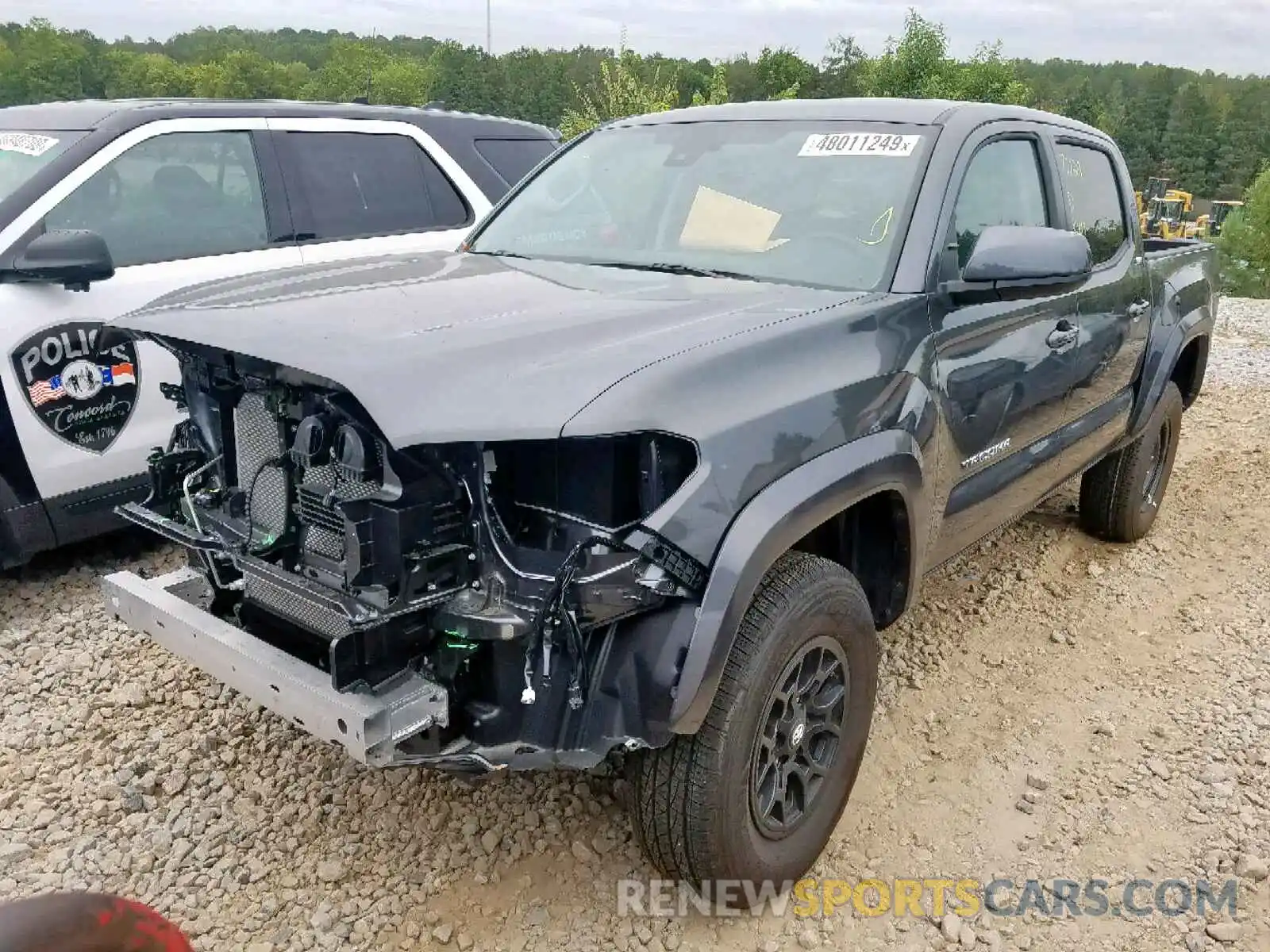 2 Photograph of a damaged car 3TMAZ5CN8KM094529 TOYOTA TACOMA DOU 2019