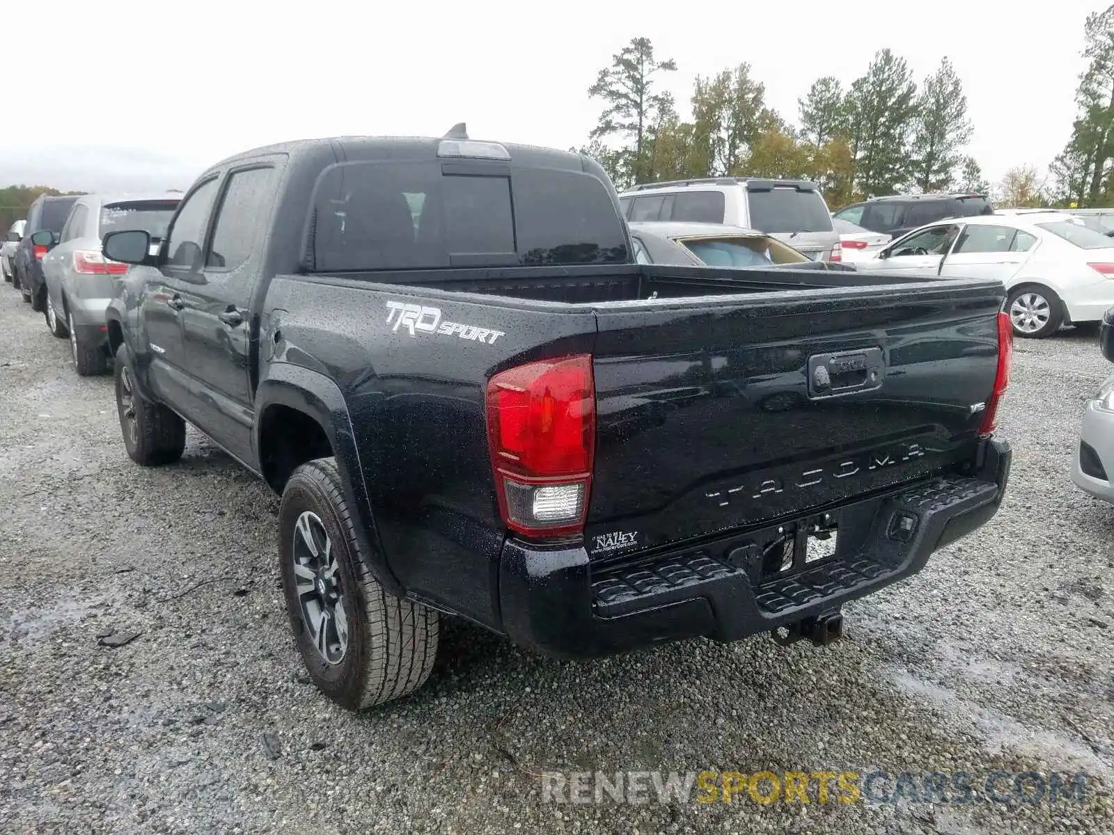 3 Photograph of a damaged car 3TMAZ5CN8KM104959 TOYOTA TACOMA DOU 2019