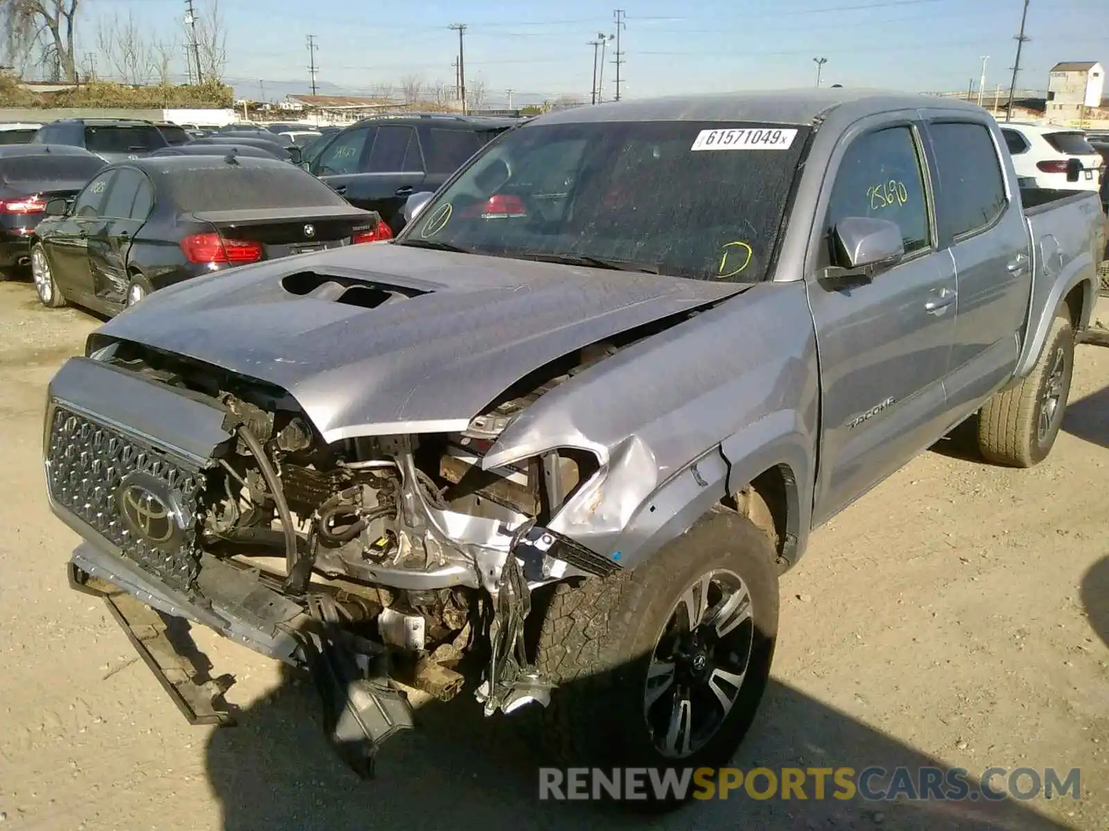 2 Photograph of a damaged car 3TMAZ5CN9KM090618 TOYOTA TACOMA DOU 2019