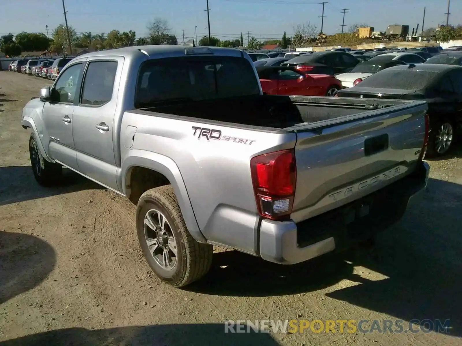 3 Photograph of a damaged car 3TMAZ5CN9KM090618 TOYOTA TACOMA DOU 2019