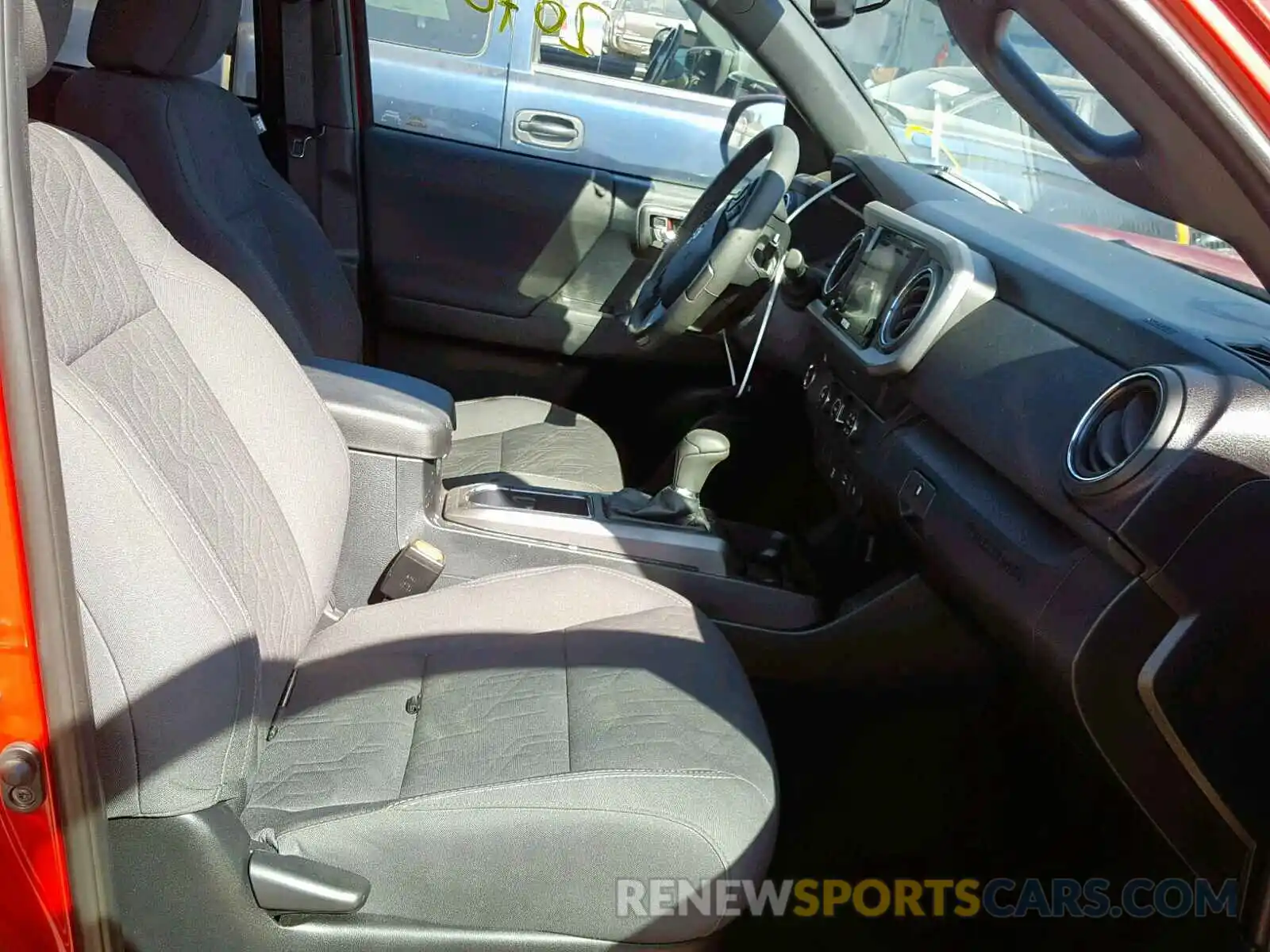 5 Photograph of a damaged car 3TMBZ5DN8KM021311 TOYOTA TACOMA DOU 2019