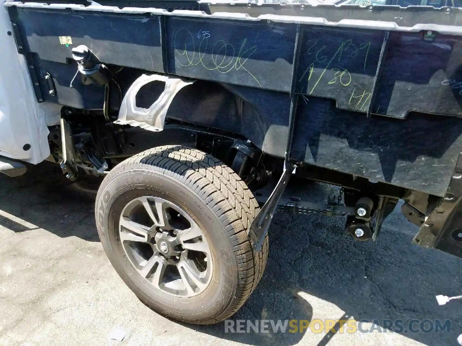 9 Photograph of a damaged car 3TMBZ5DNXKM020953 TOYOTA TACOMA DOU 2019