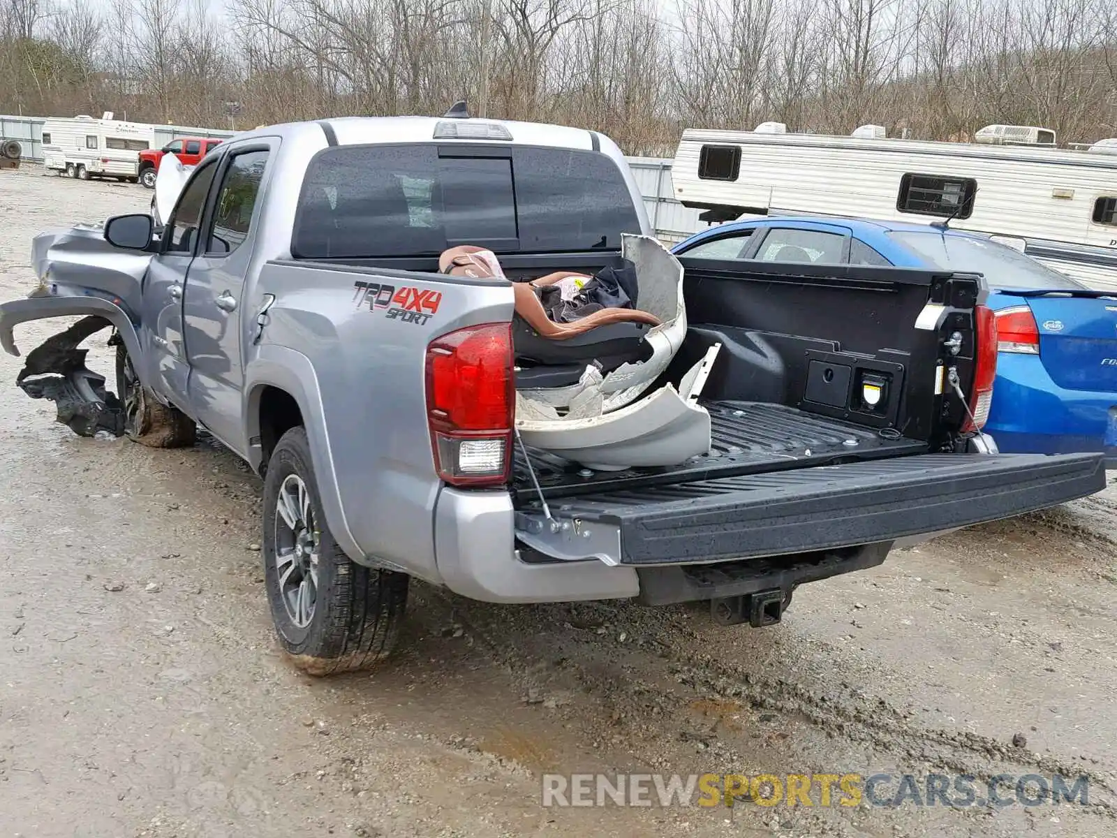 3 Photograph of a damaged car 3TMCZ5AN0KM201651 TOYOTA TACOMA DOU 2019