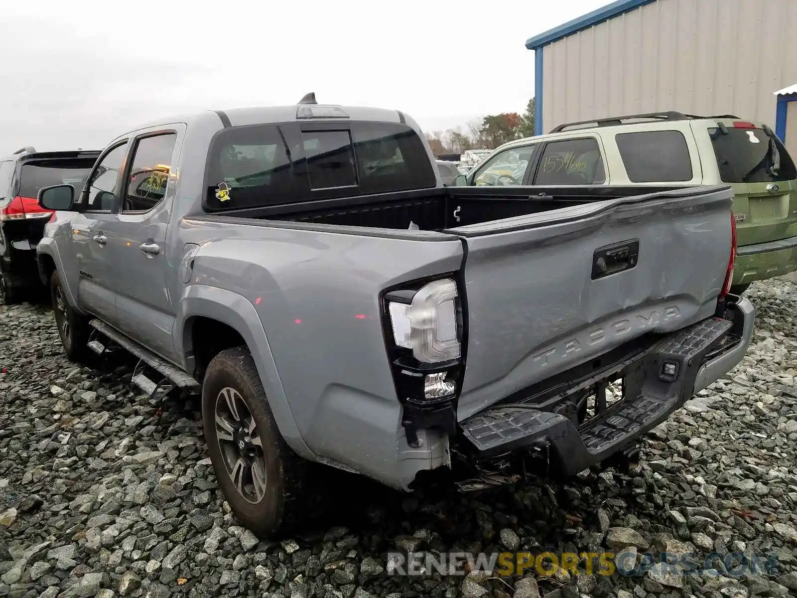 3 Photograph of a damaged car 3TMCZ5AN0KM212407 TOYOTA TACOMA DOU 2019