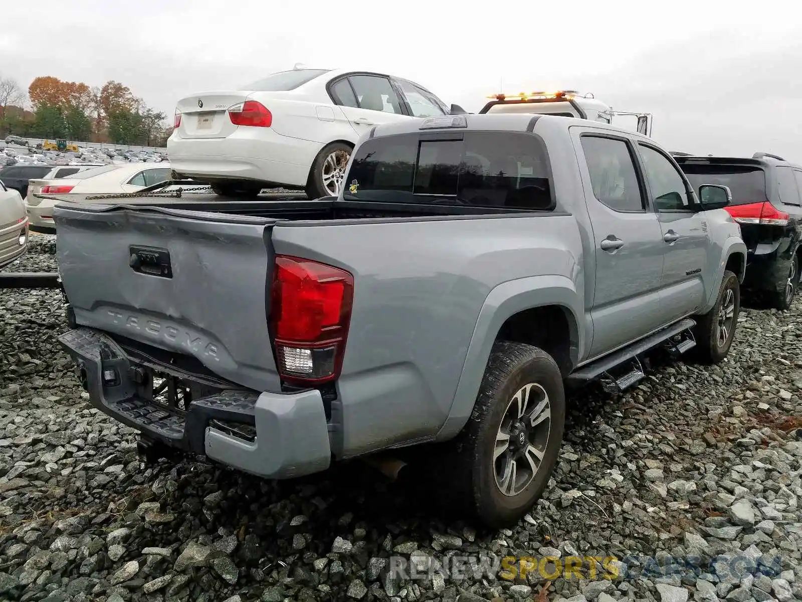 4 Photograph of a damaged car 3TMCZ5AN0KM212407 TOYOTA TACOMA DOU 2019