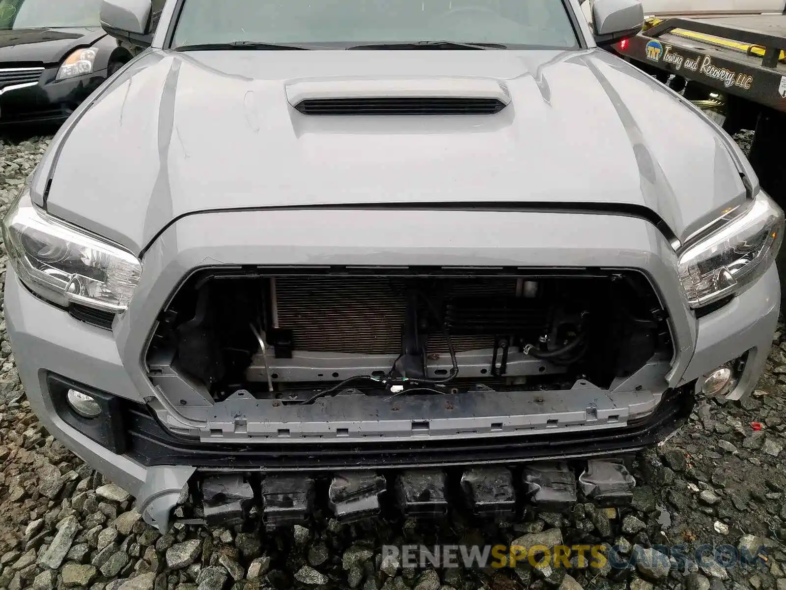 9 Photograph of a damaged car 3TMCZ5AN0KM212407 TOYOTA TACOMA DOU 2019