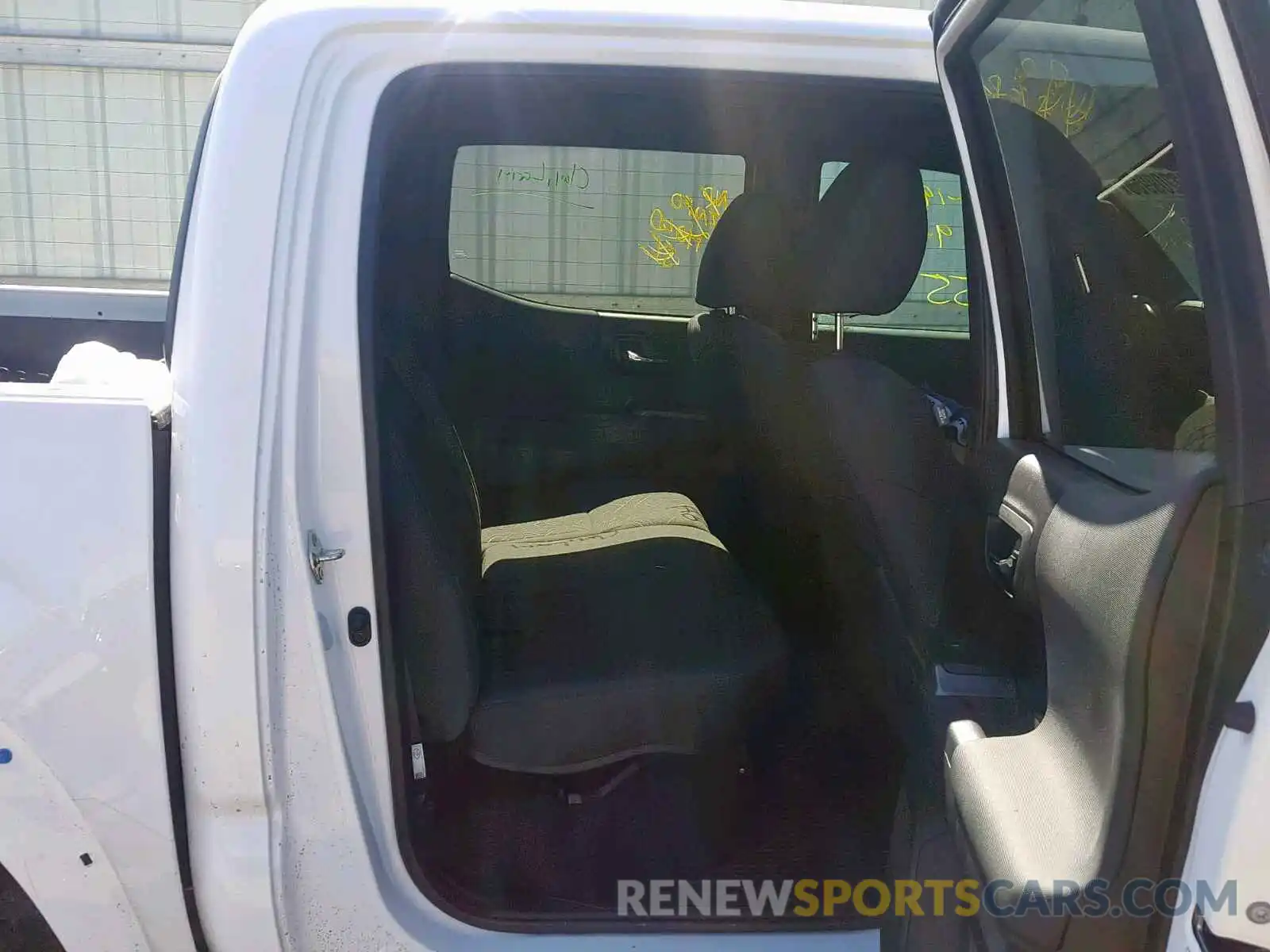 6 Photograph of a damaged car 3TMCZ5AN0KM262871 TOYOTA TACOMA DOU 2019