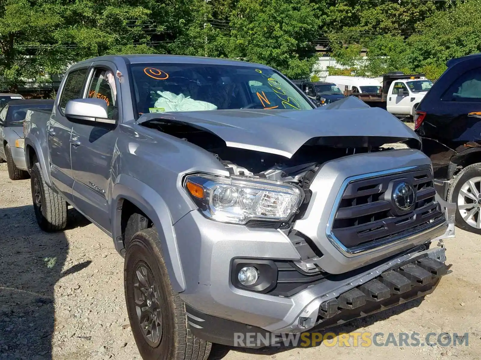 1 Photograph of a damaged car 3TMCZ5AN1KM193950 TOYOTA TACOMA DOU 2019