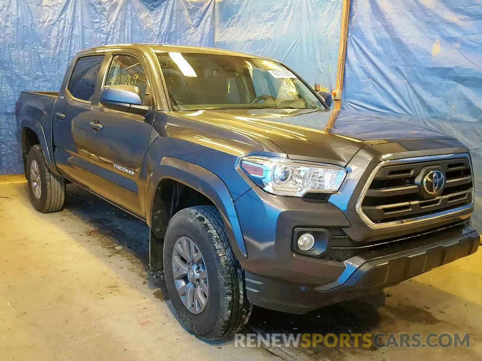 1 Photograph of a damaged car 3TMCZ5AN1KM195312 TOYOTA TACOMA DOU 2019