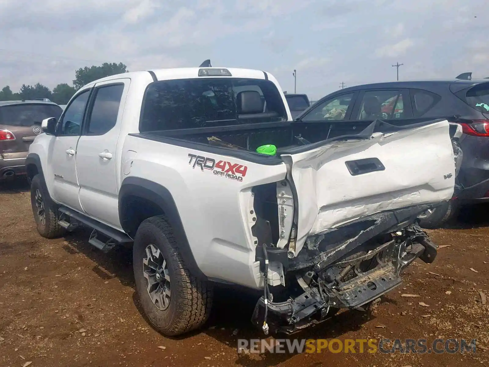 3 Photograph of a damaged car 3TMCZ5AN1KM201738 TOYOTA TACOMA DOU 2019