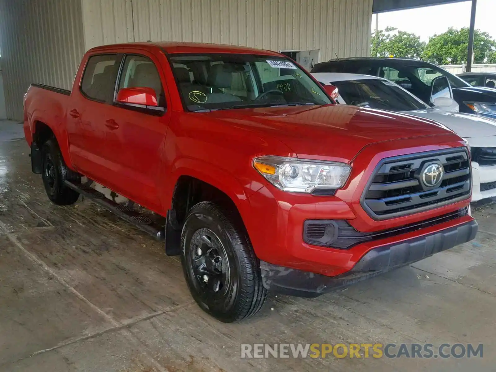 1 Photograph of a damaged car 3TMCZ5AN1KM215042 TOYOTA TACOMA DOU 2019