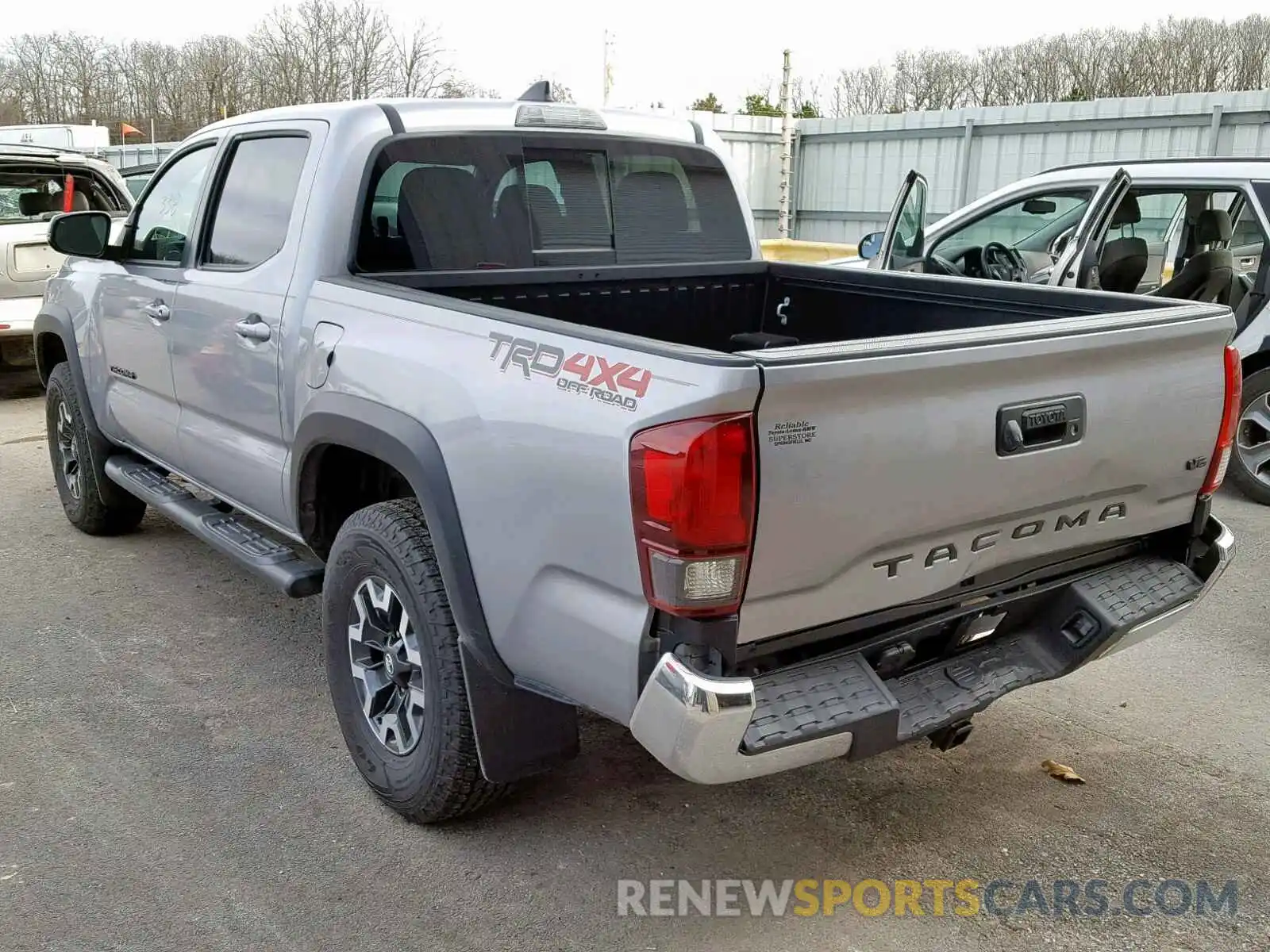 3 Photograph of a damaged car 3TMCZ5AN1KM216661 TOYOTA TACOMA DOU 2019