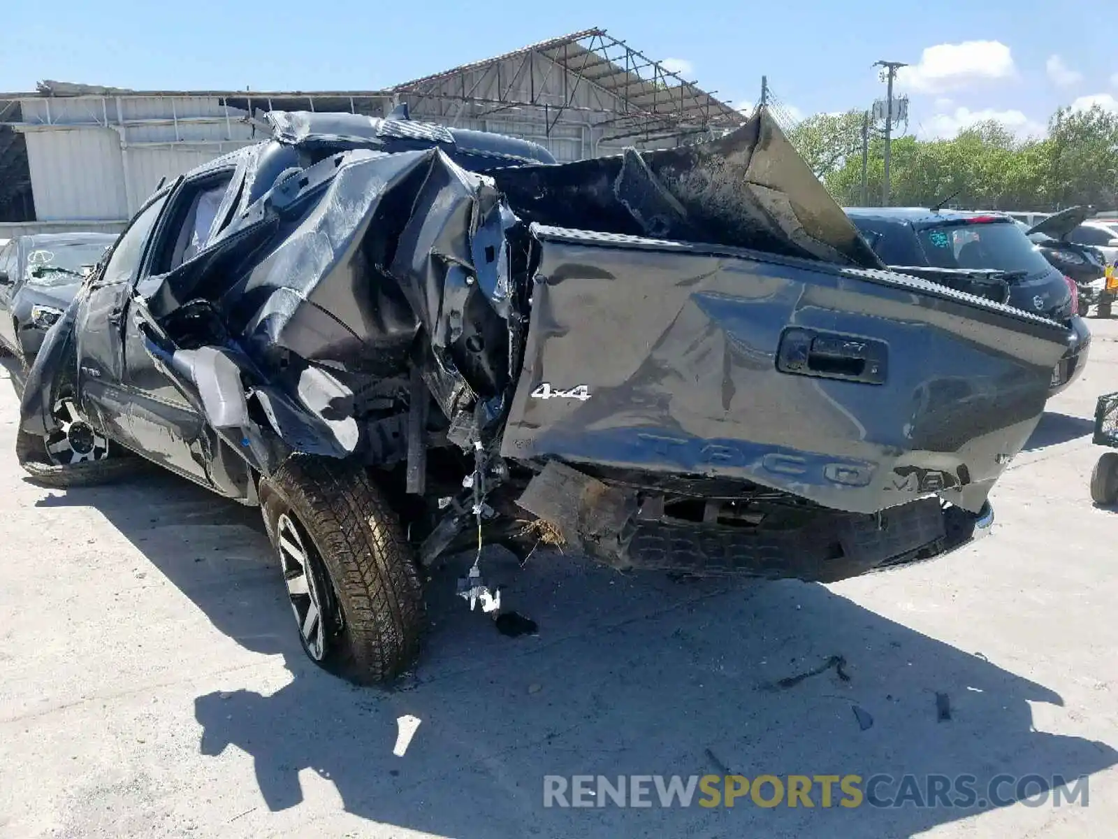 3 Photograph of a damaged car 3TMCZ5AN1KM226882 TOYOTA TACOMA DOU 2019