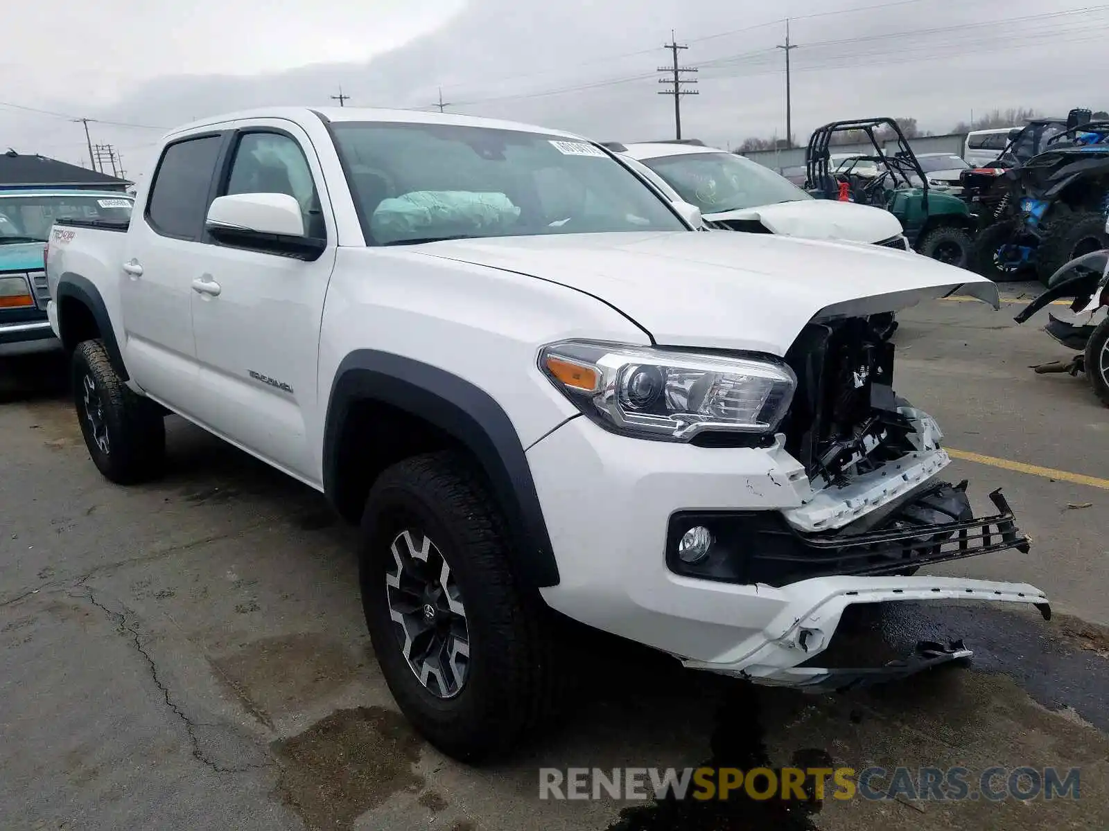 1 Photograph of a damaged car 3TMCZ5AN1KM238174 TOYOTA TACOMA DOU 2019