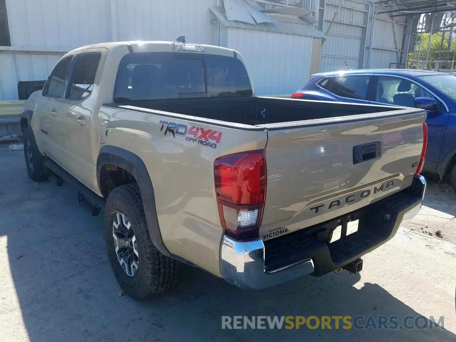 3 Photograph of a damaged car 3TMCZ5AN1KM256903 TOYOTA TACOMA DOU 2019