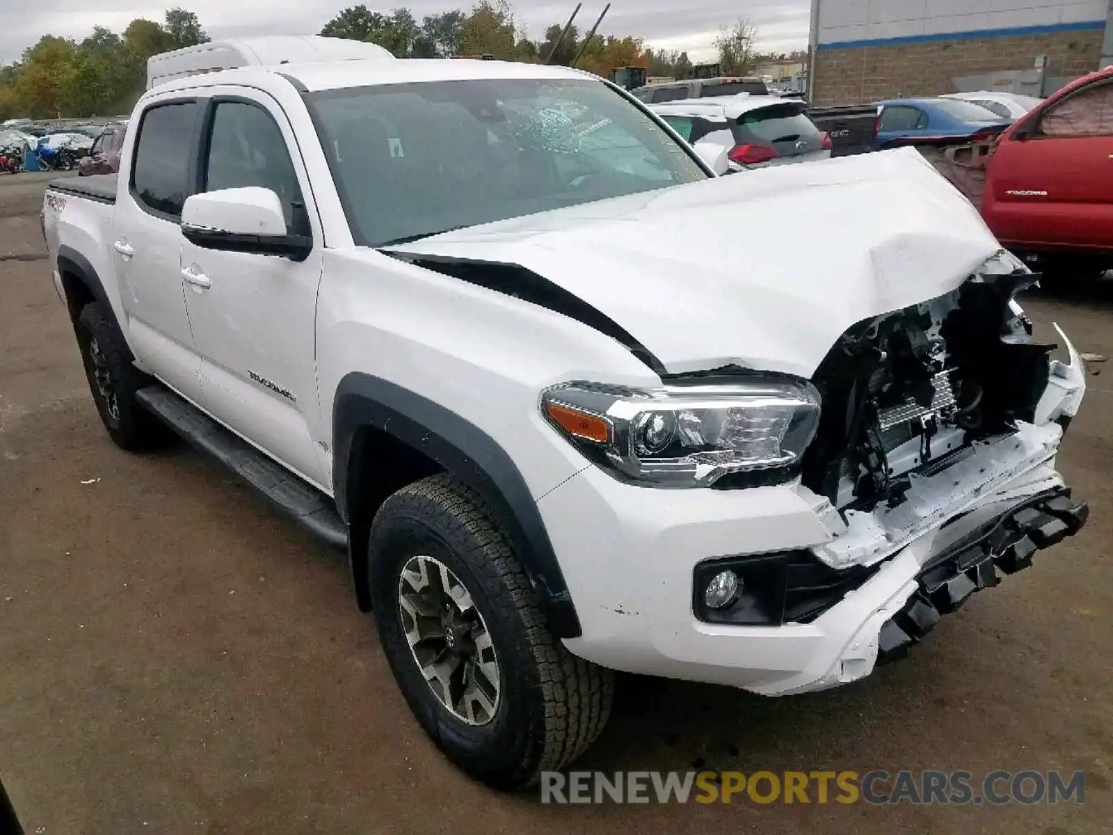 1 Photograph of a damaged car 3TMCZ5AN1KM276620 TOYOTA TACOMA DOU 2019