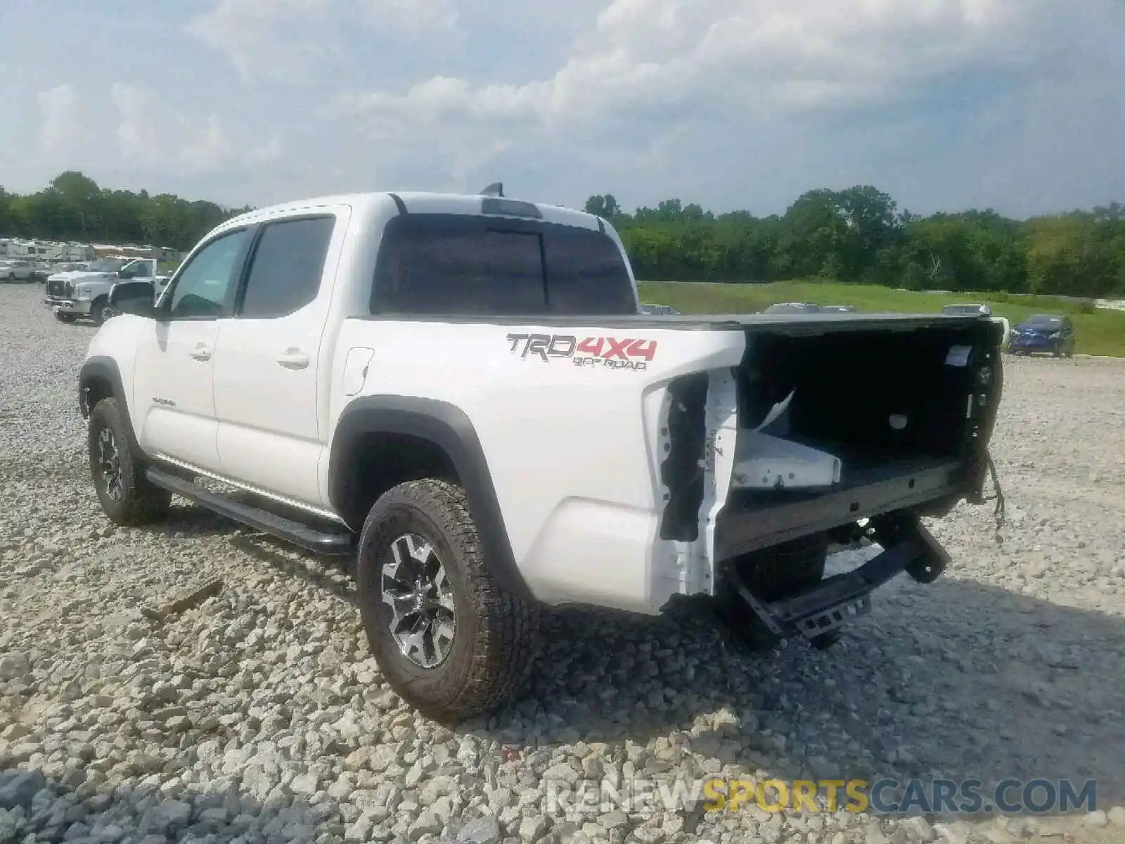 3 Photograph of a damaged car 3TMCZ5AN2KM210822 TOYOTA TACOMA DOU 2019