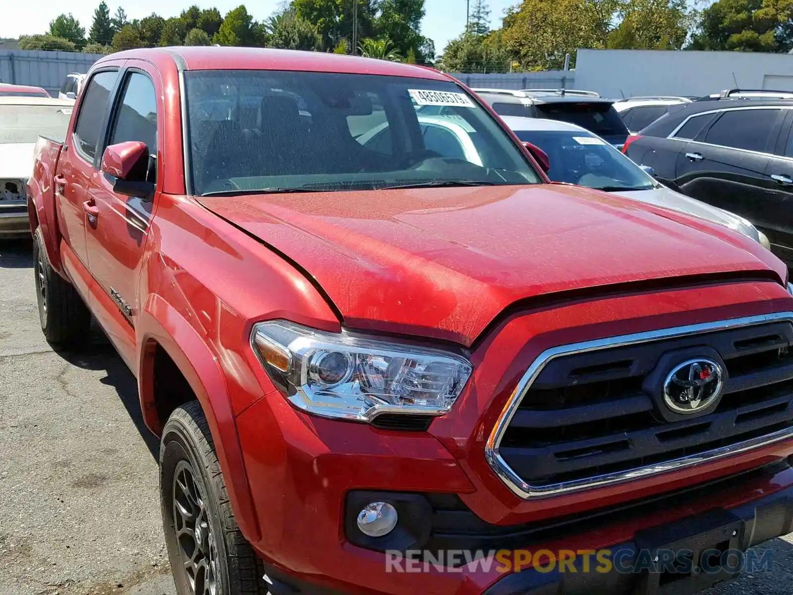 1 Photograph of a damaged car 3TMCZ5AN2KM212652 TOYOTA TACOMA DOU 2019