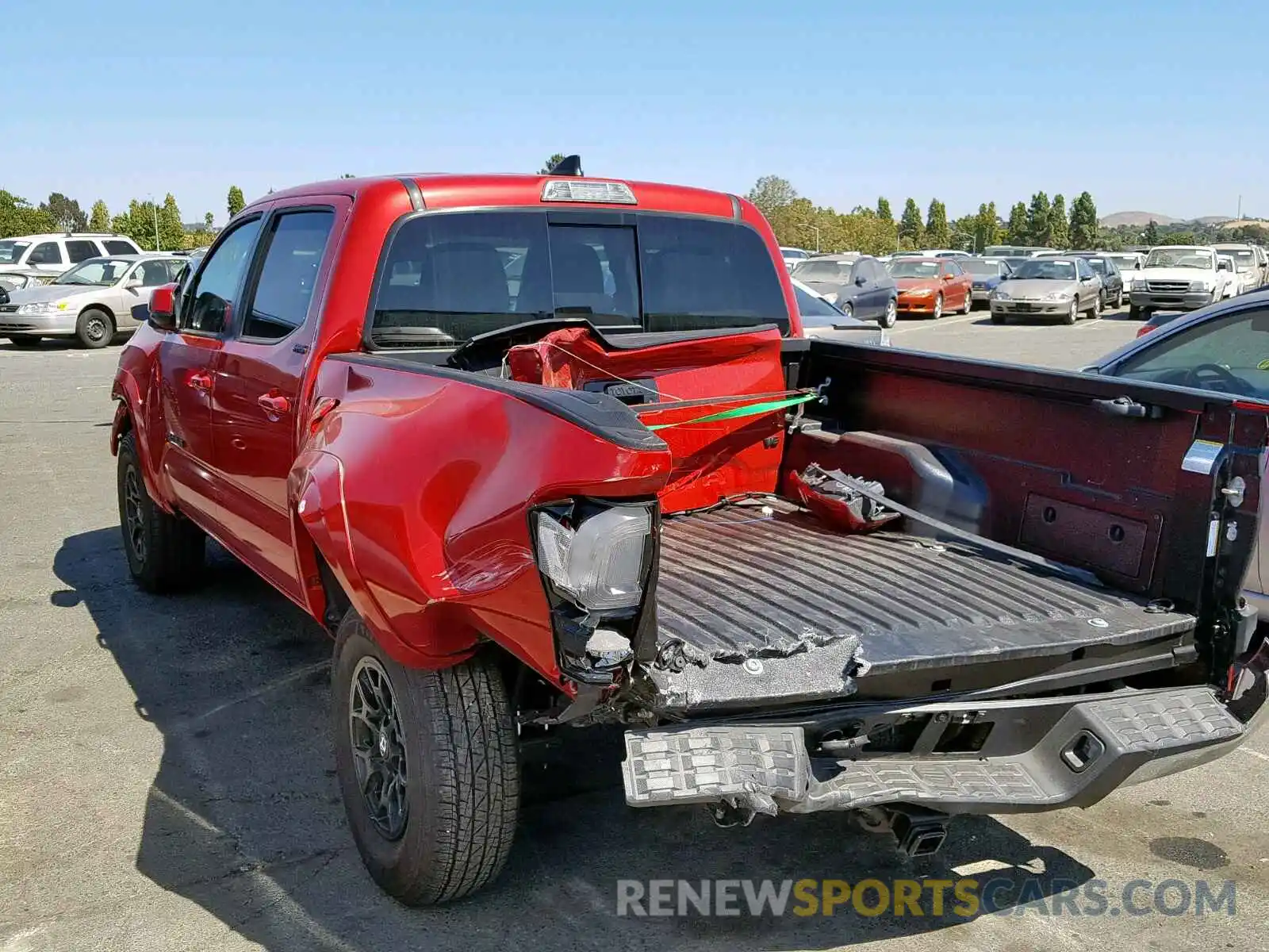 3 Photograph of a damaged car 3TMCZ5AN2KM212652 TOYOTA TACOMA DOU 2019