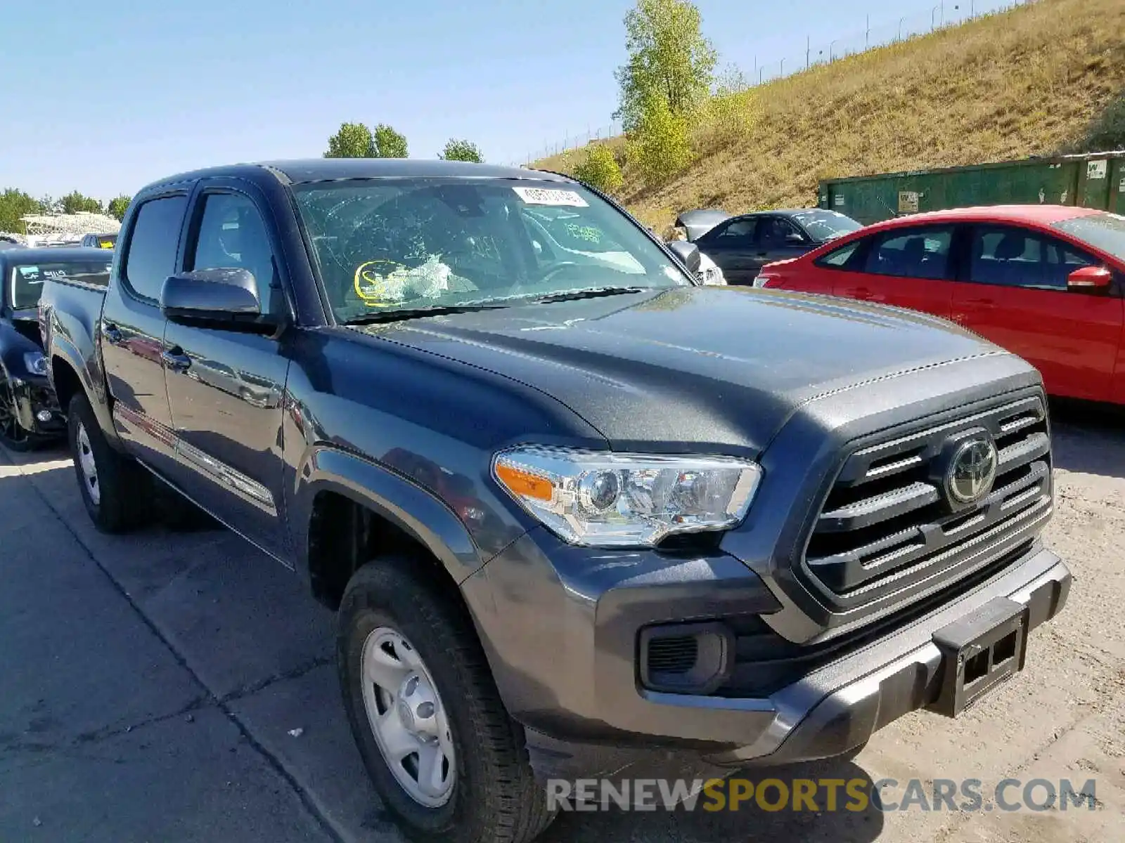 1 Photograph of a damaged car 3TMCZ5AN2KM213834 TOYOTA TACOMA DOU 2019