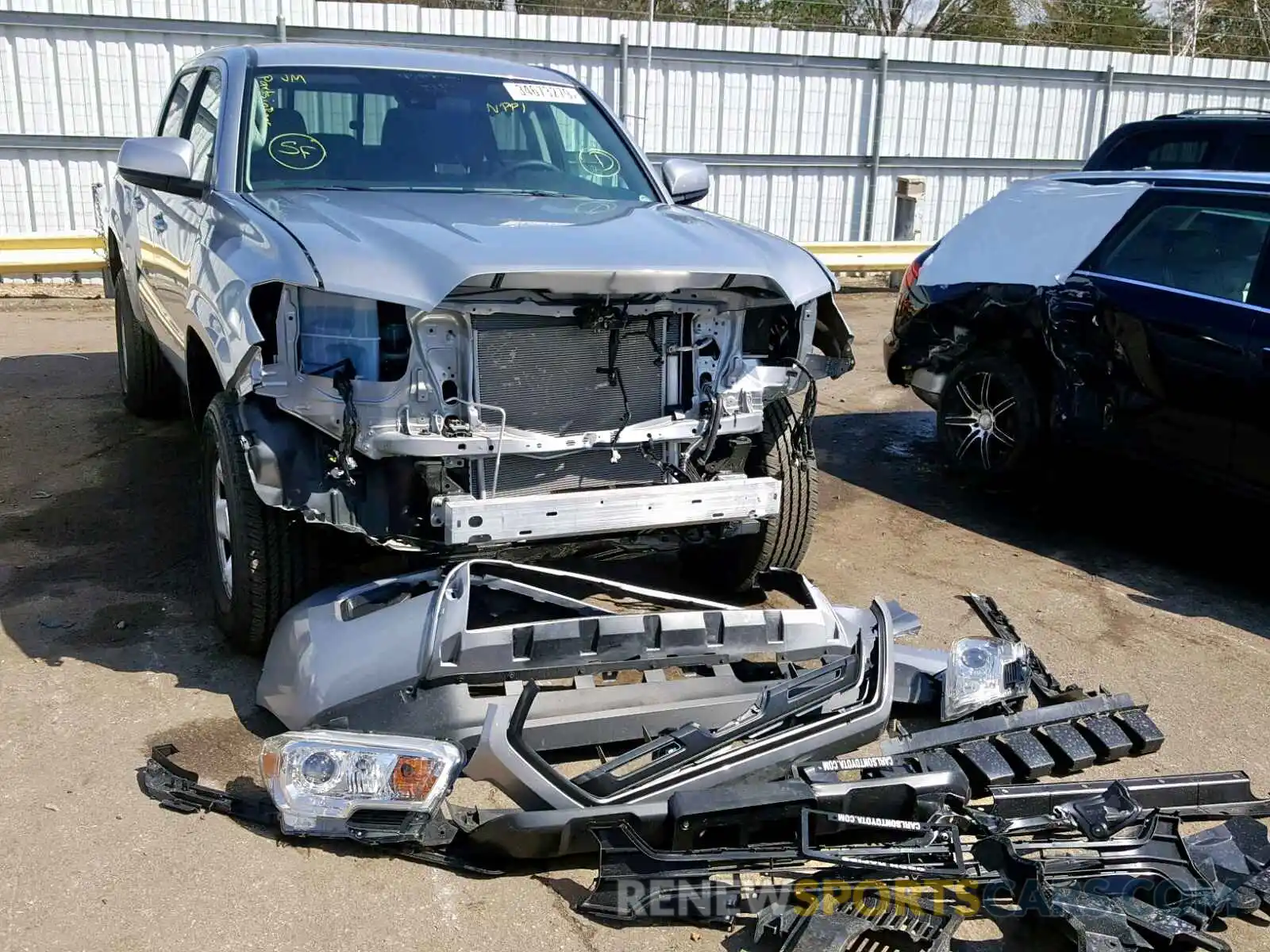 1 Photograph of a damaged car 3TMCZ5AN2KM227961 TOYOTA TACOMA DOU 2019