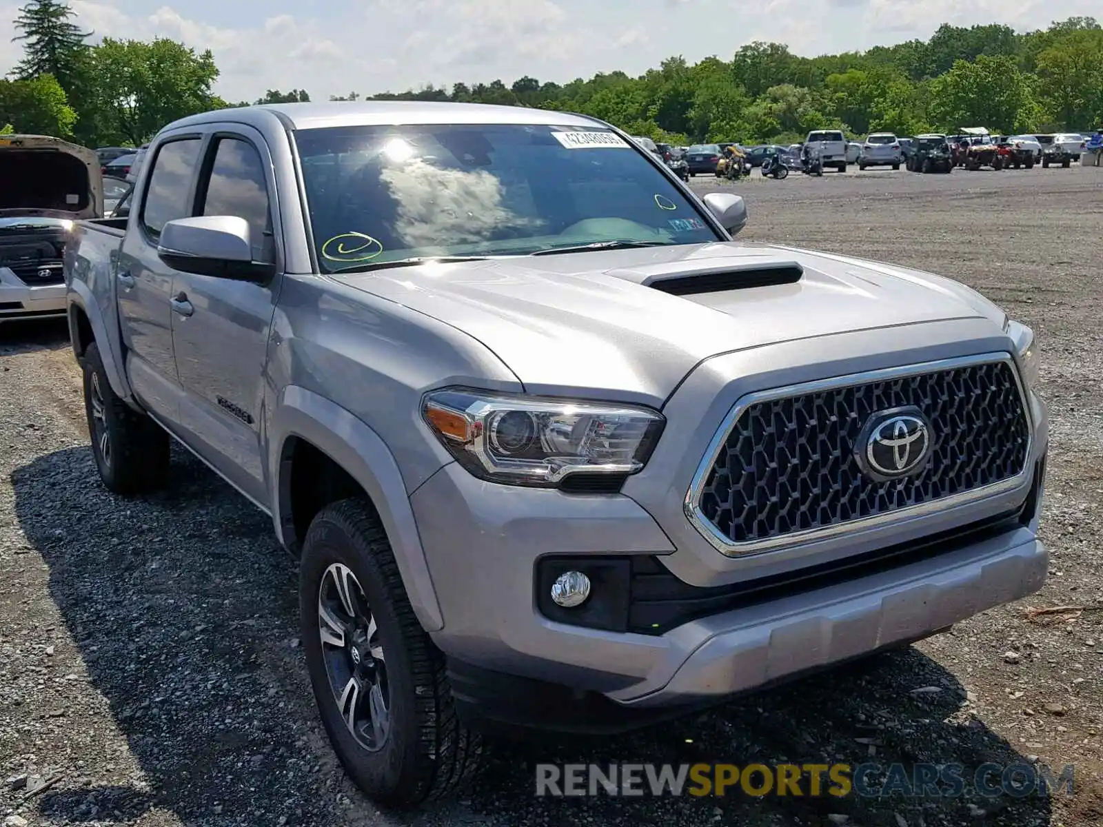 1 Photograph of a damaged car 3TMCZ5AN2KM252813 TOYOTA TACOMA DOU 2019