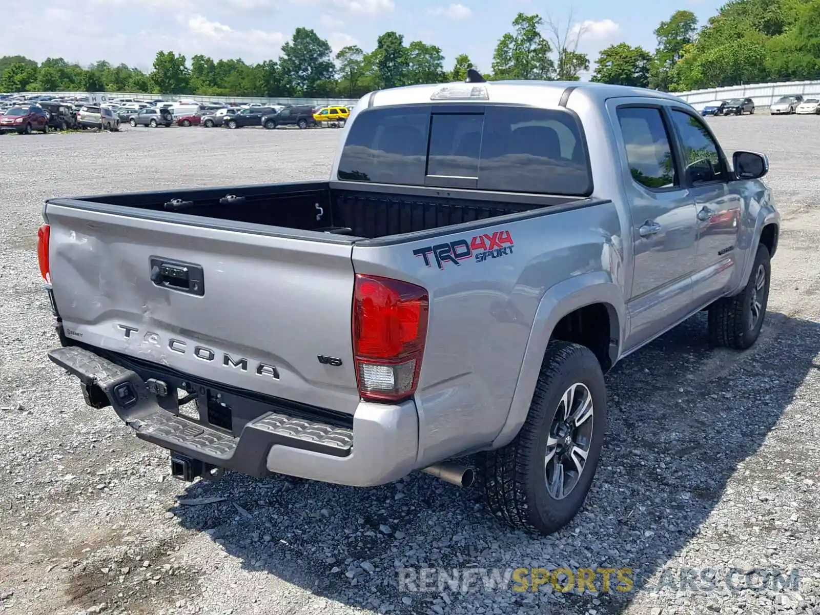 4 Photograph of a damaged car 3TMCZ5AN2KM252813 TOYOTA TACOMA DOU 2019