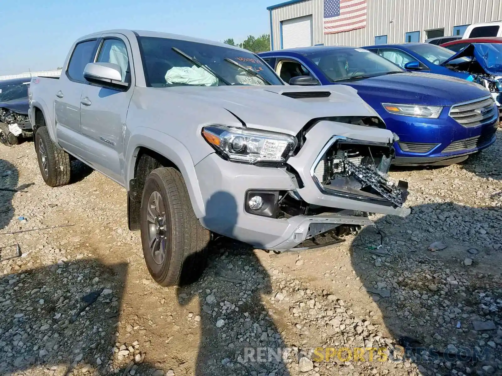 1 Photograph of a damaged car 3TMCZ5AN2KM262029 TOYOTA TACOMA DOU 2019