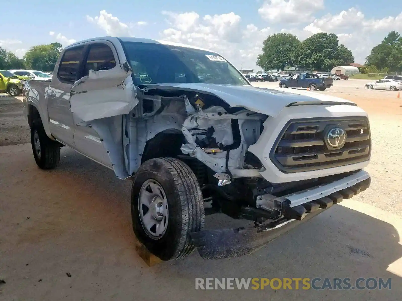 1 Photograph of a damaged car 3TMCZ5AN3KM225538 TOYOTA TACOMA DOU 2019