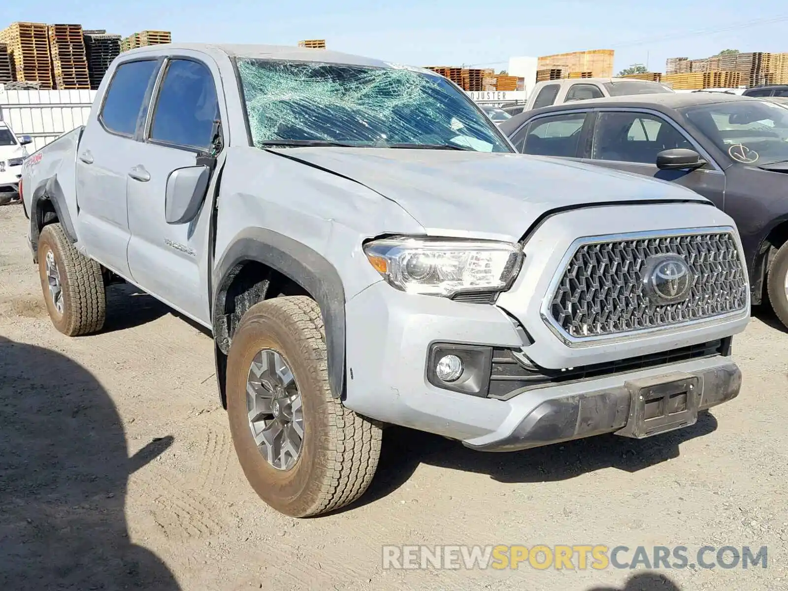 1 Photograph of a damaged car 3TMCZ5AN3KM282676 TOYOTA TACOMA DOU 2019