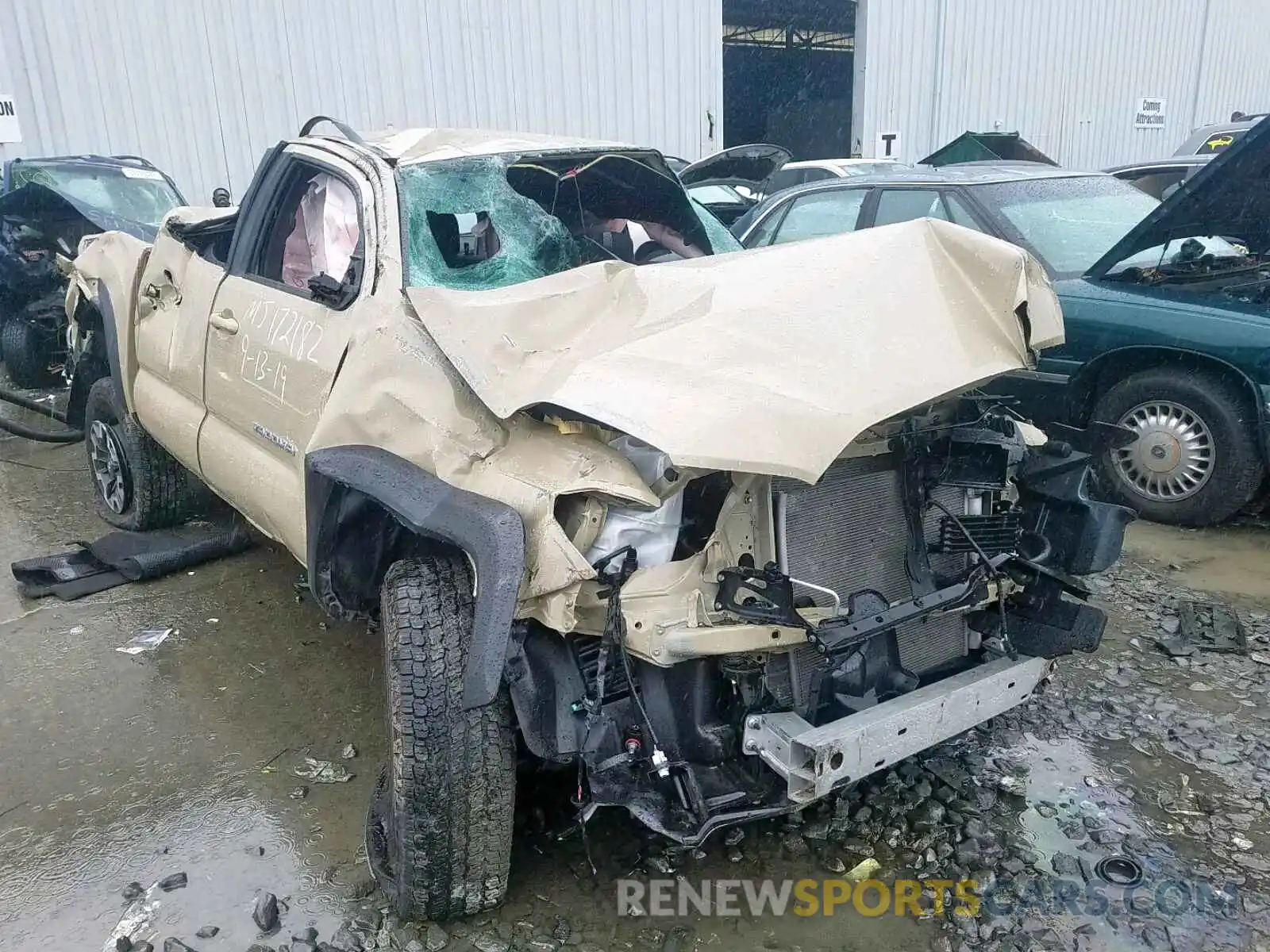 1 Photograph of a damaged car 3TMCZ5AN4KM207808 TOYOTA TACOMA DOU 2019