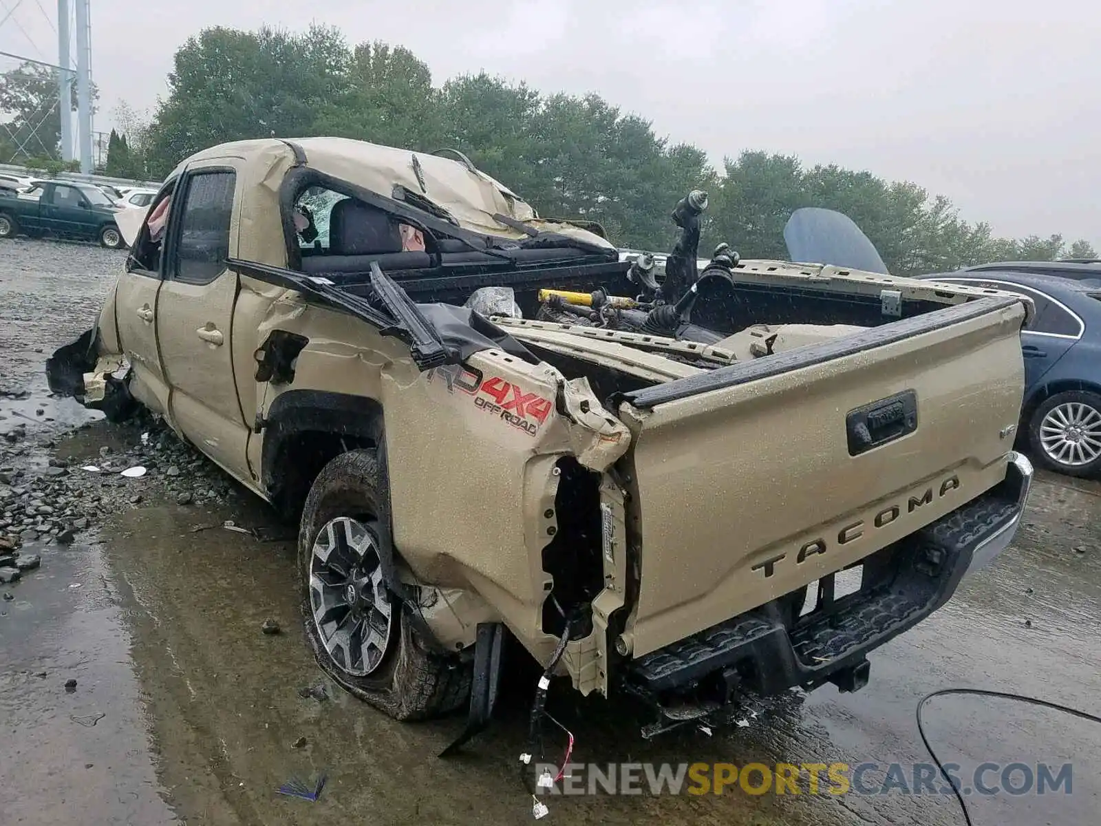 3 Photograph of a damaged car 3TMCZ5AN4KM207808 TOYOTA TACOMA DOU 2019