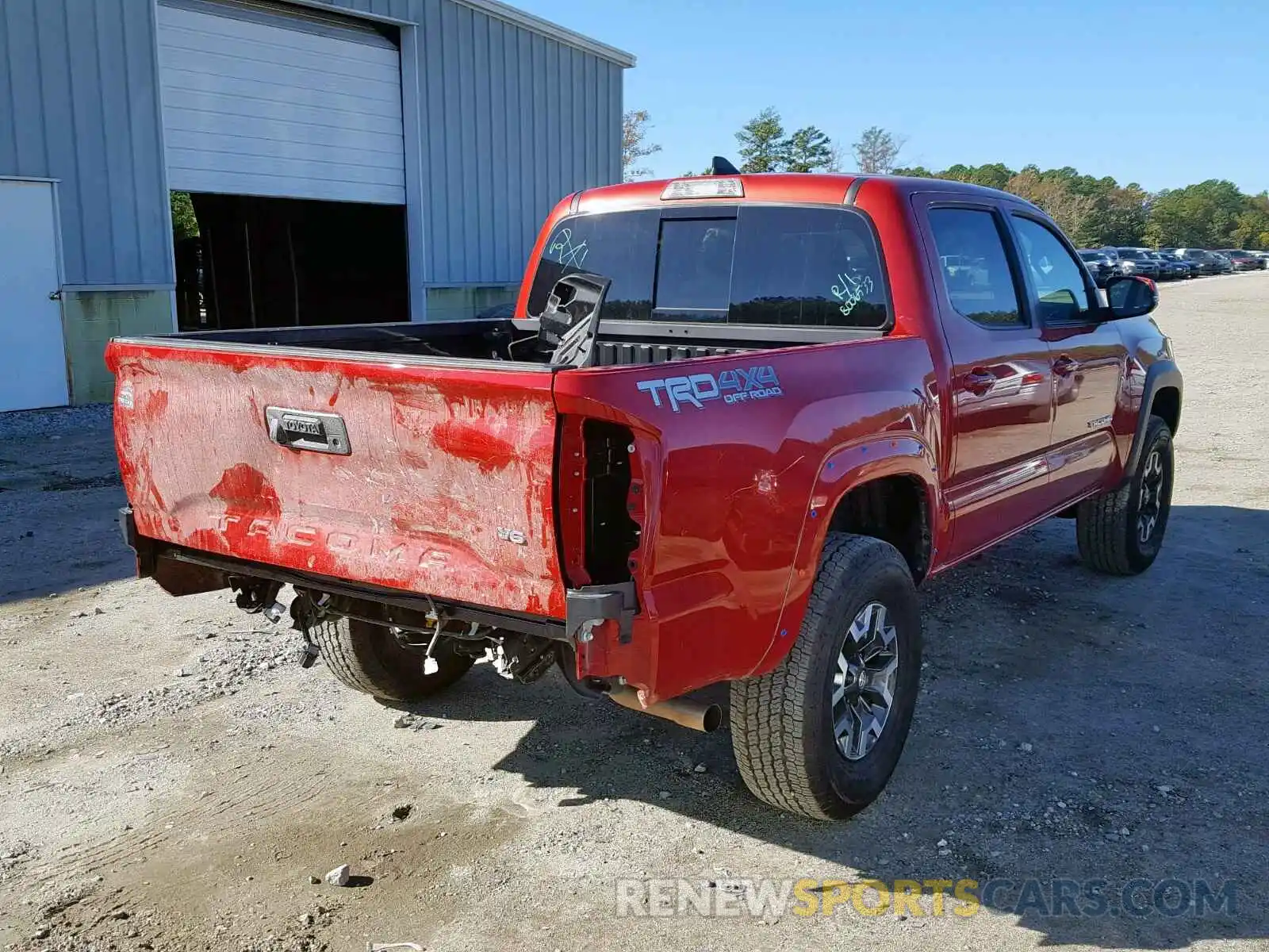 4 Photograph of a damaged car 3TMCZ5AN4KM217982 TOYOTA TACOMA DOU 2019