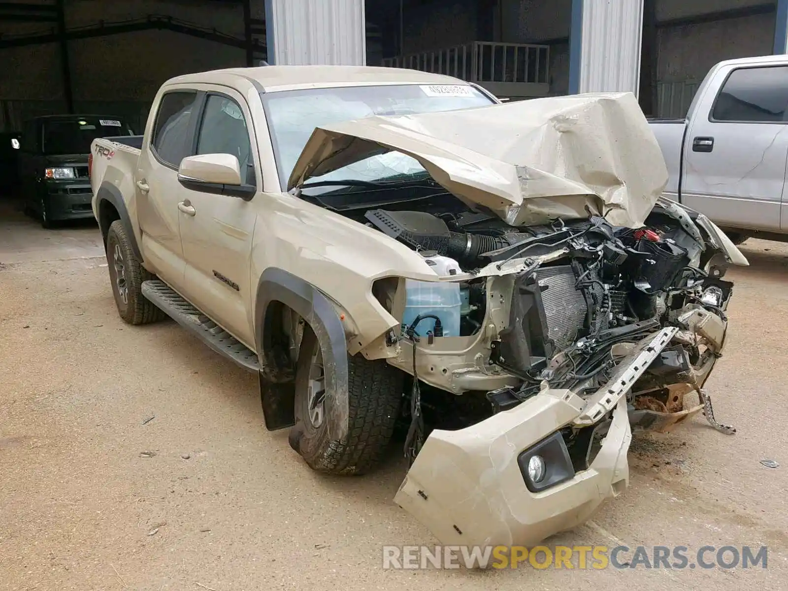 1 Photograph of a damaged car 3TMCZ5AN4KM246673 TOYOTA TACOMA DOU 2019