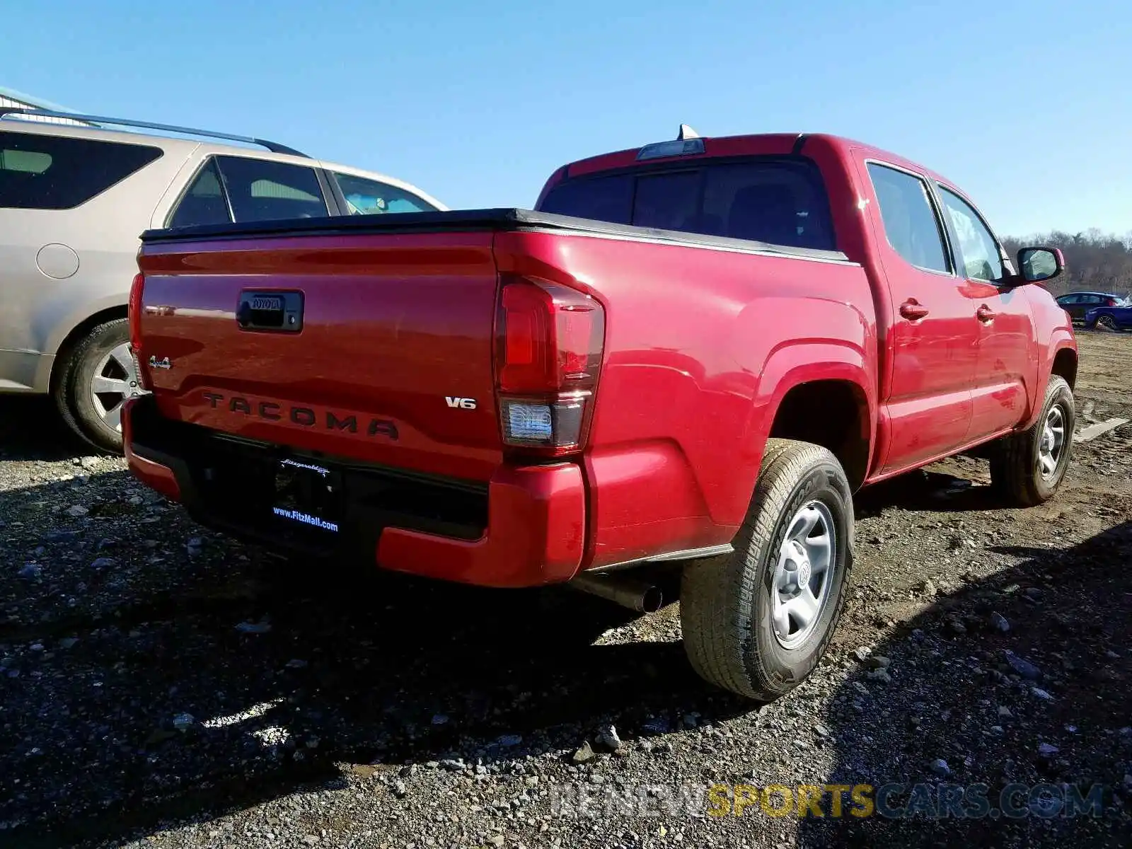 4 Photograph of a damaged car 3TMCZ5AN4KM282864 TOYOTA TACOMA DOU 2019