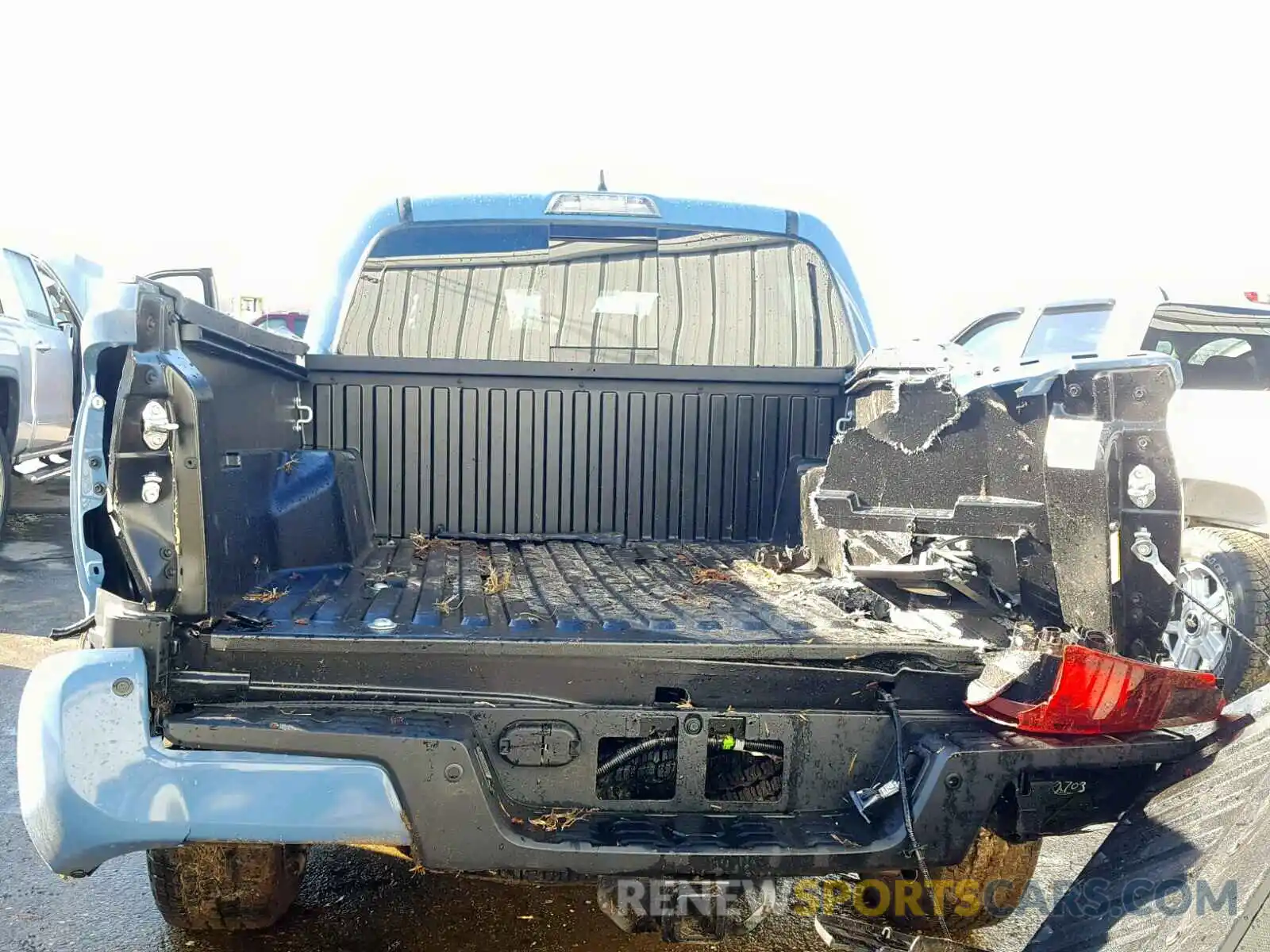 9 Photograph of a damaged car 3TMCZ5AN5KM199220 TOYOTA TACOMA DOU 2019