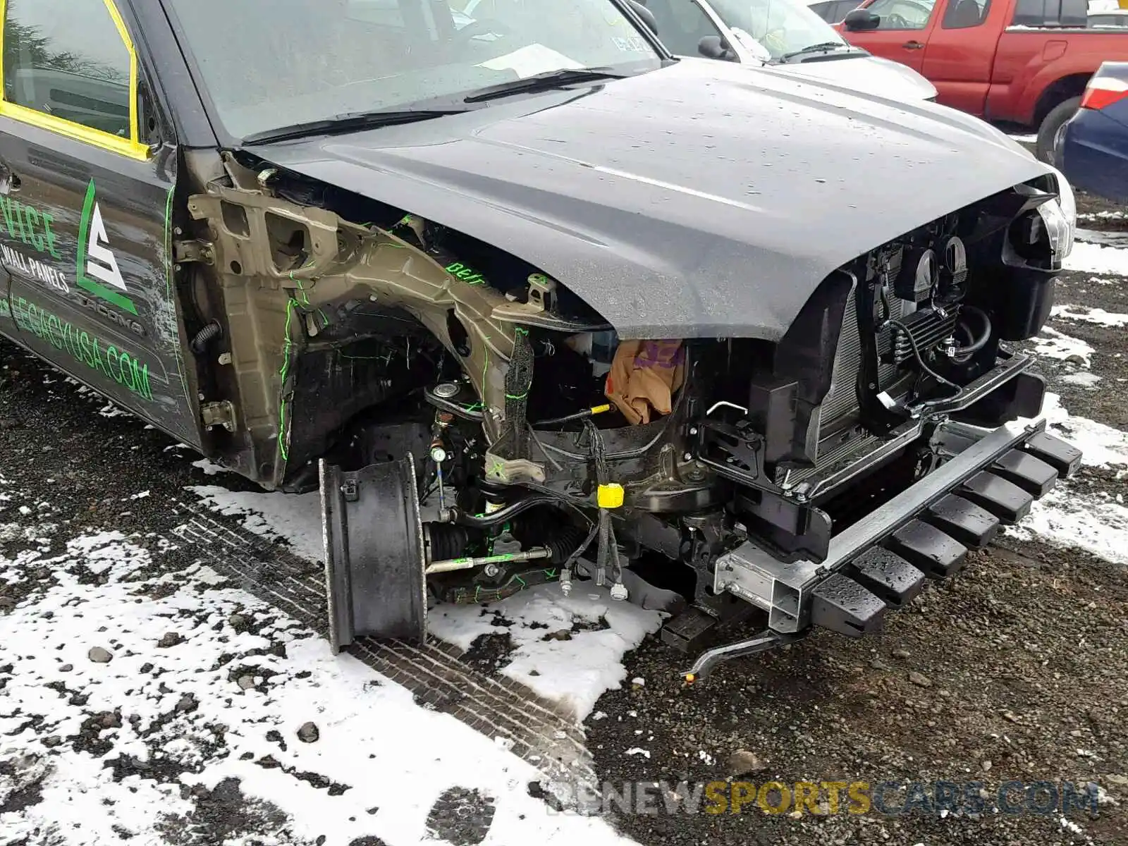 9 Фотография поврежденного автомобиля 3TMCZ5AN5KM200706 TOYOTA TACOMA DOU 2019