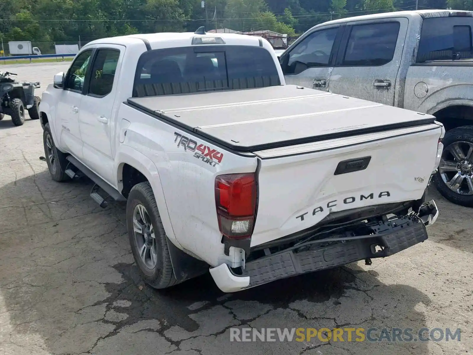 3 Photograph of a damaged car 3TMCZ5AN5KM232880 TOYOTA TACOMA DOU 2019