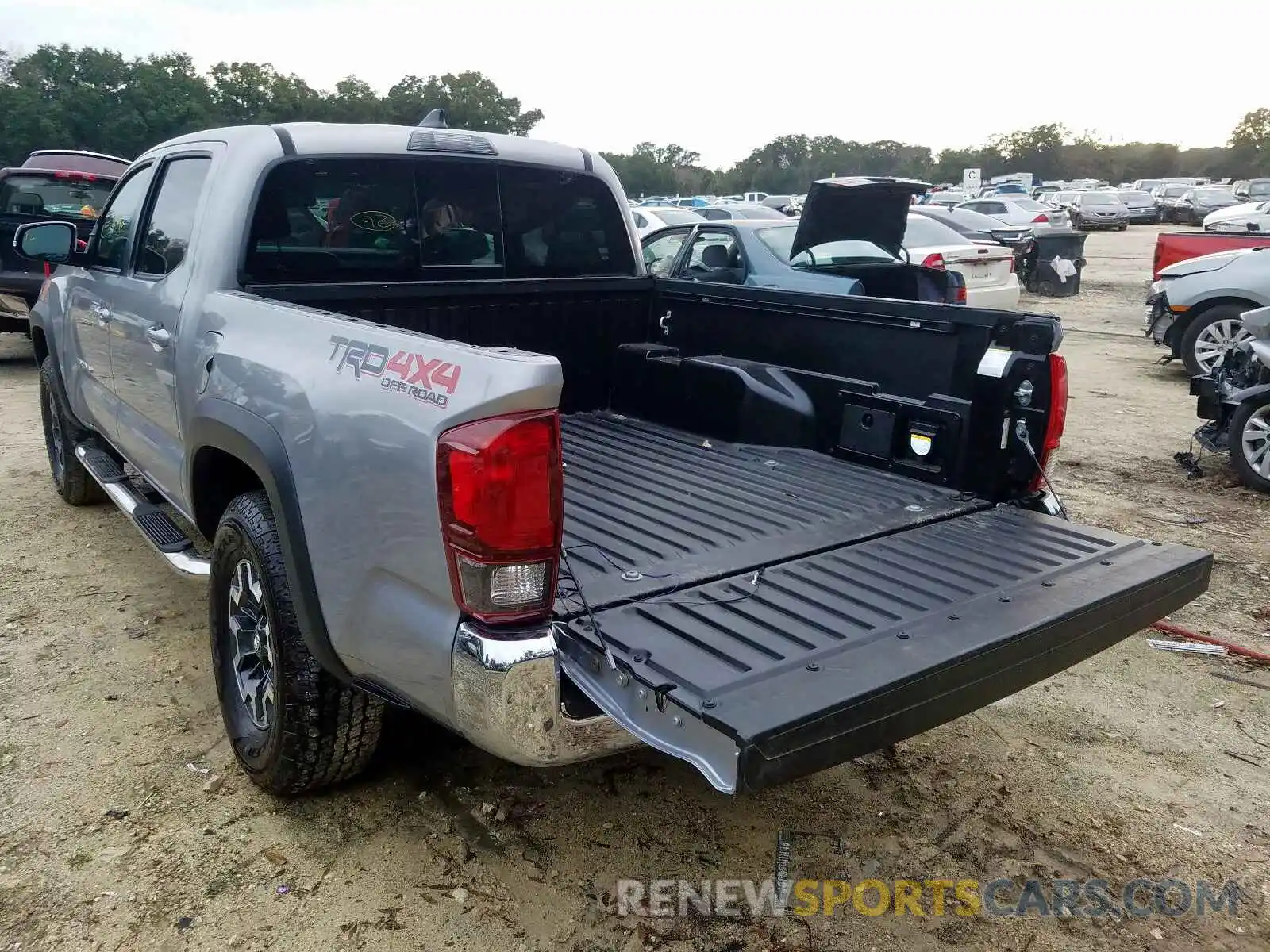 3 Photograph of a damaged car 3TMCZ5AN6KM190123 TOYOTA TACOMA DOU 2019