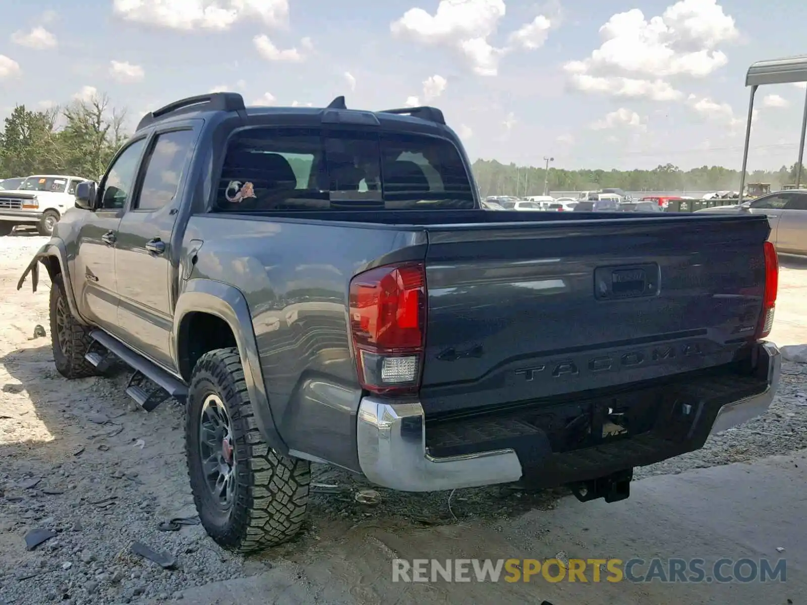 3 Photograph of a damaged car 3TMCZ5AN6KM192468 TOYOTA TACOMA DOU 2019