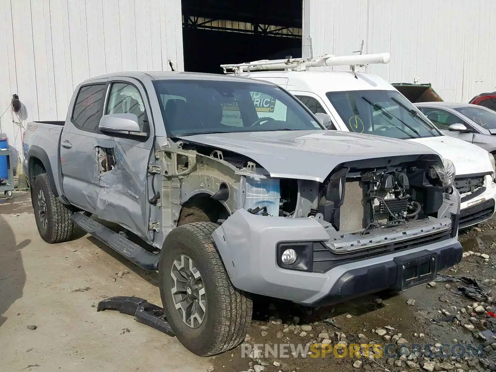 1 Photograph of a damaged car 3TMCZ5AN6KM203095 TOYOTA TACOMA DOU 2019