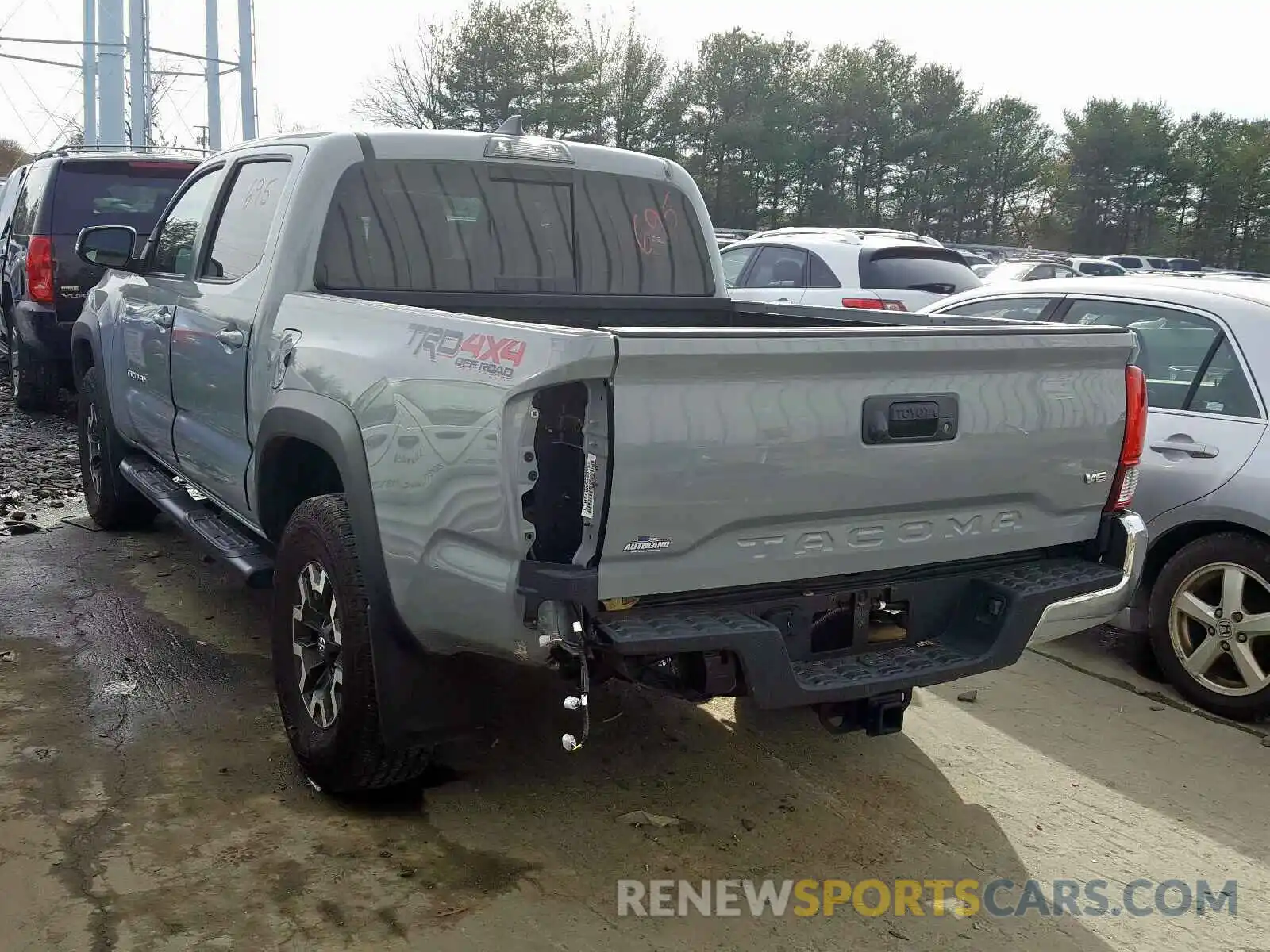 3 Photograph of a damaged car 3TMCZ5AN6KM203095 TOYOTA TACOMA DOU 2019