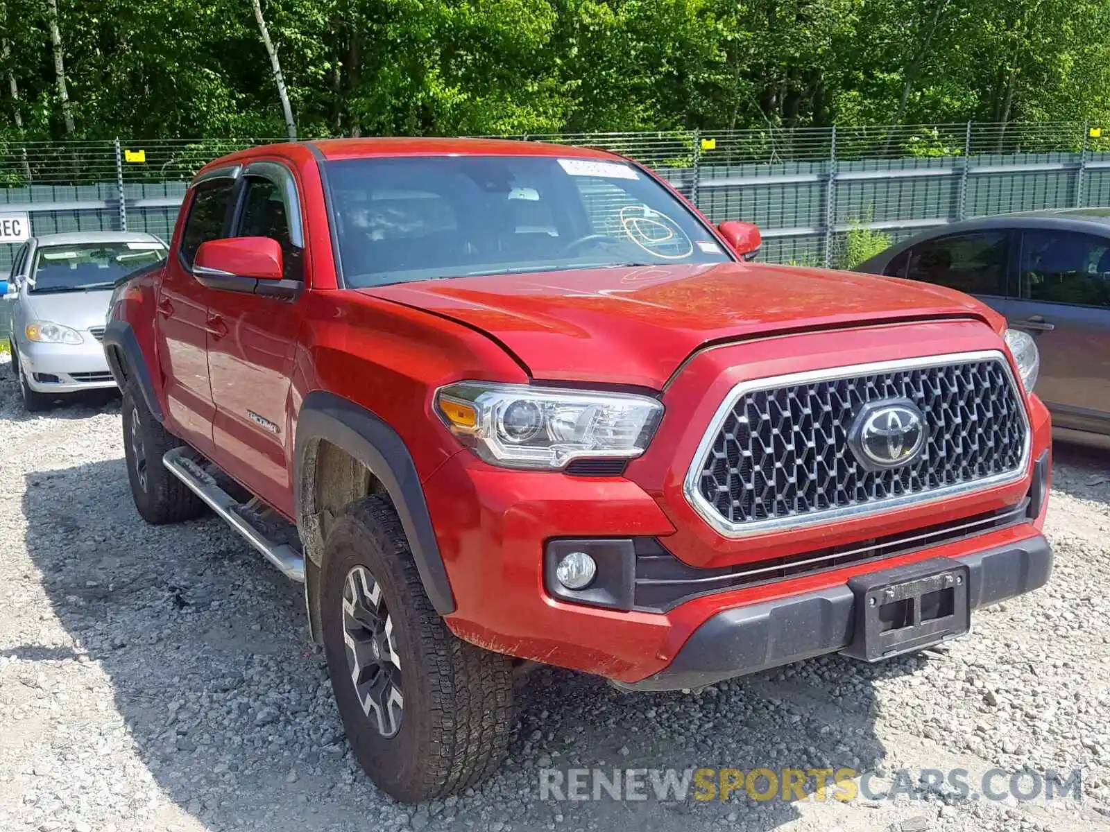 1 Фотография поврежденного автомобиля 3TMCZ5AN6KM207342 TOYOTA TACOMA DOU 2019