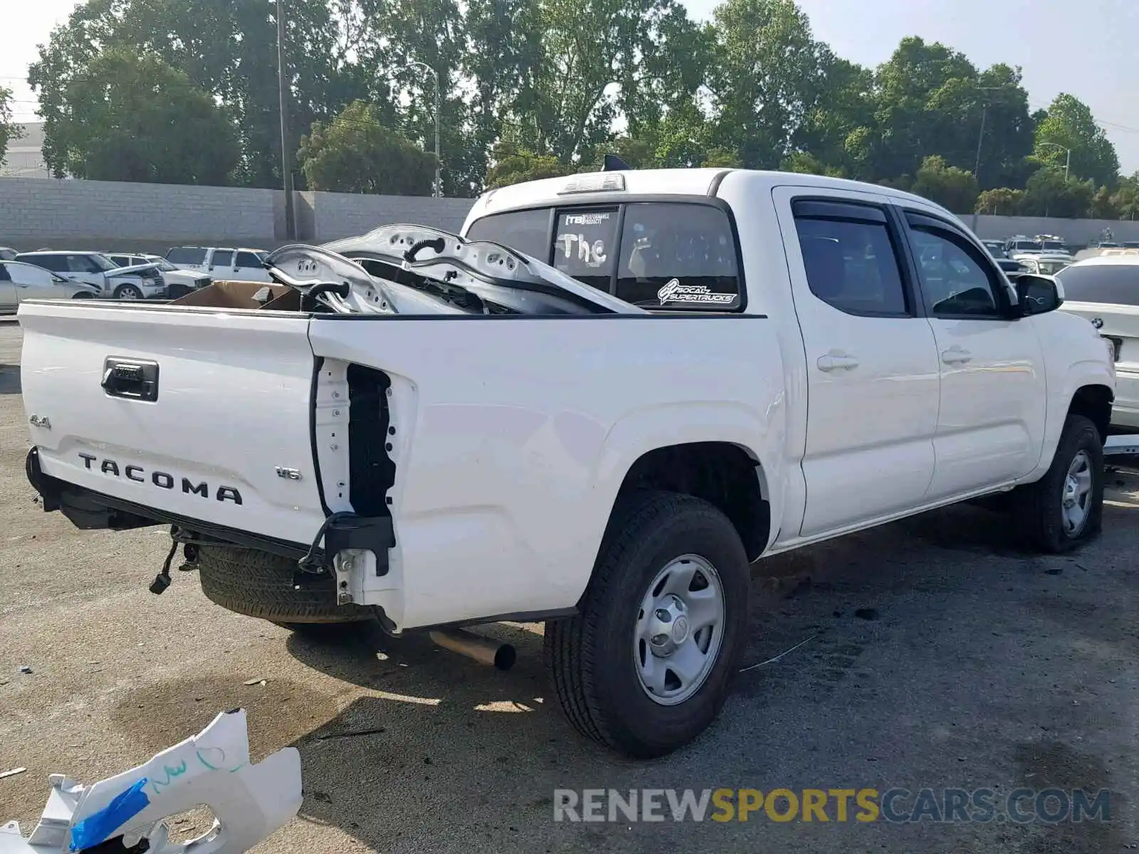 4 Photograph of a damaged car 3TMCZ5AN6KM237005 TOYOTA TACOMA DOU 2019