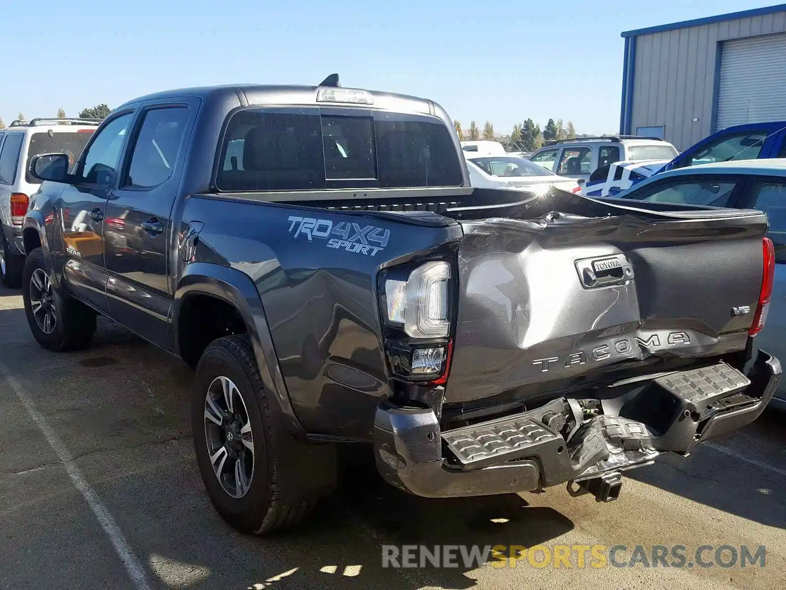 3 Photograph of a damaged car 3TMCZ5AN6KM277634 TOYOTA TACOMA DOU 2019