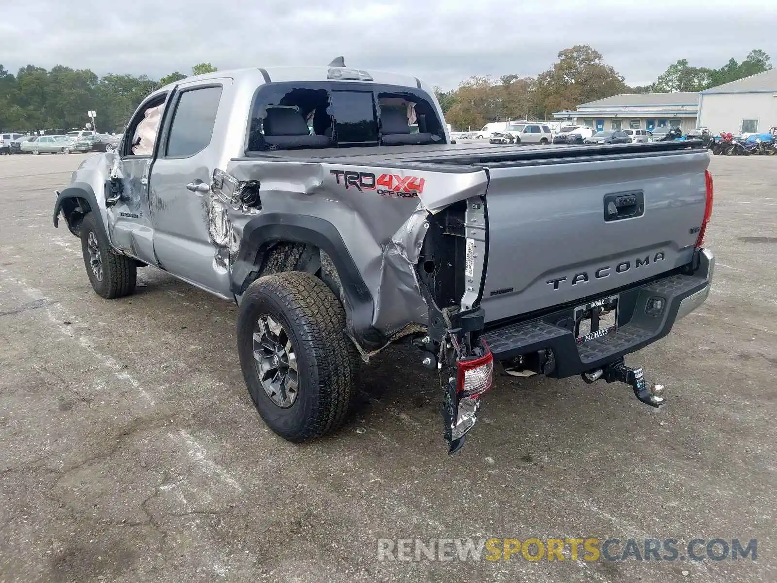 3 Photograph of a damaged car 3TMCZ5AN7KM224358 TOYOTA TACOMA DOU 2019